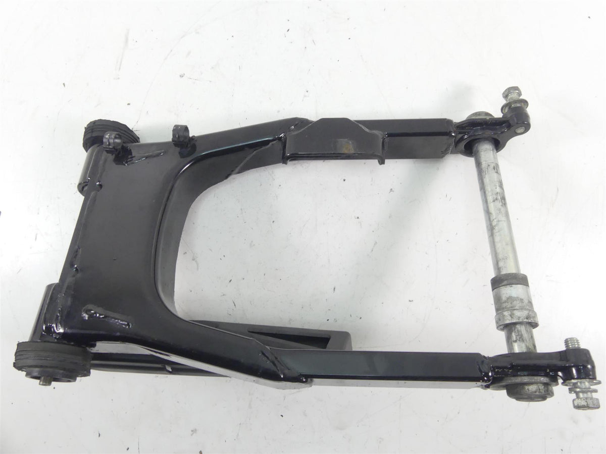 2005 Harley Touring CVO FLHTCSE Electra Glide Swingarm Swing Arm & Axle 47549-02 {{ shop.shopifyCountryName }} - Mototech271