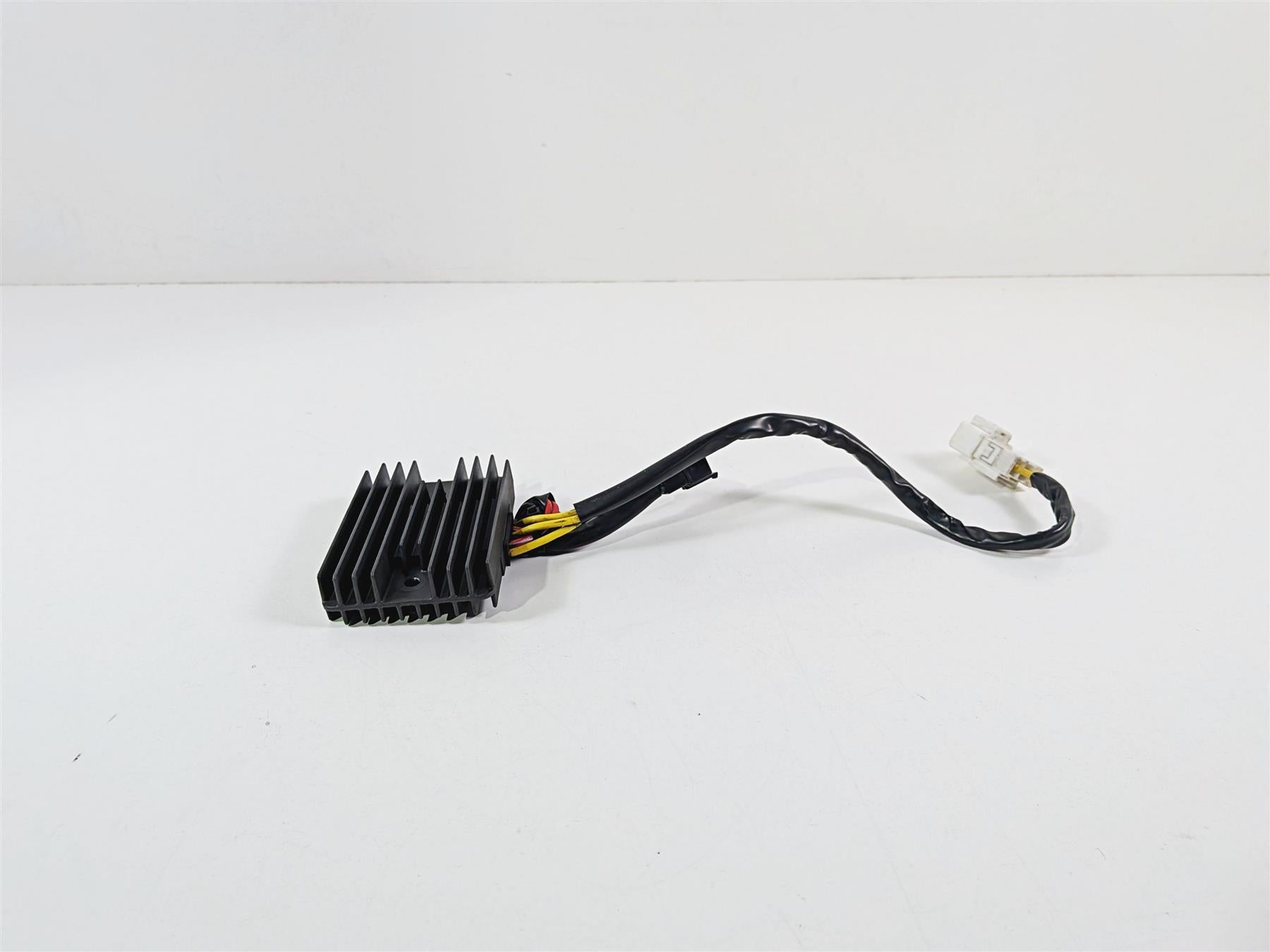 2016 Aprilia RSV 1100 Tuono V4 Factory Rectifier Voltage Regulator B043488 SH579JB {{ shop.shopifyCountryName }} - Mototech271