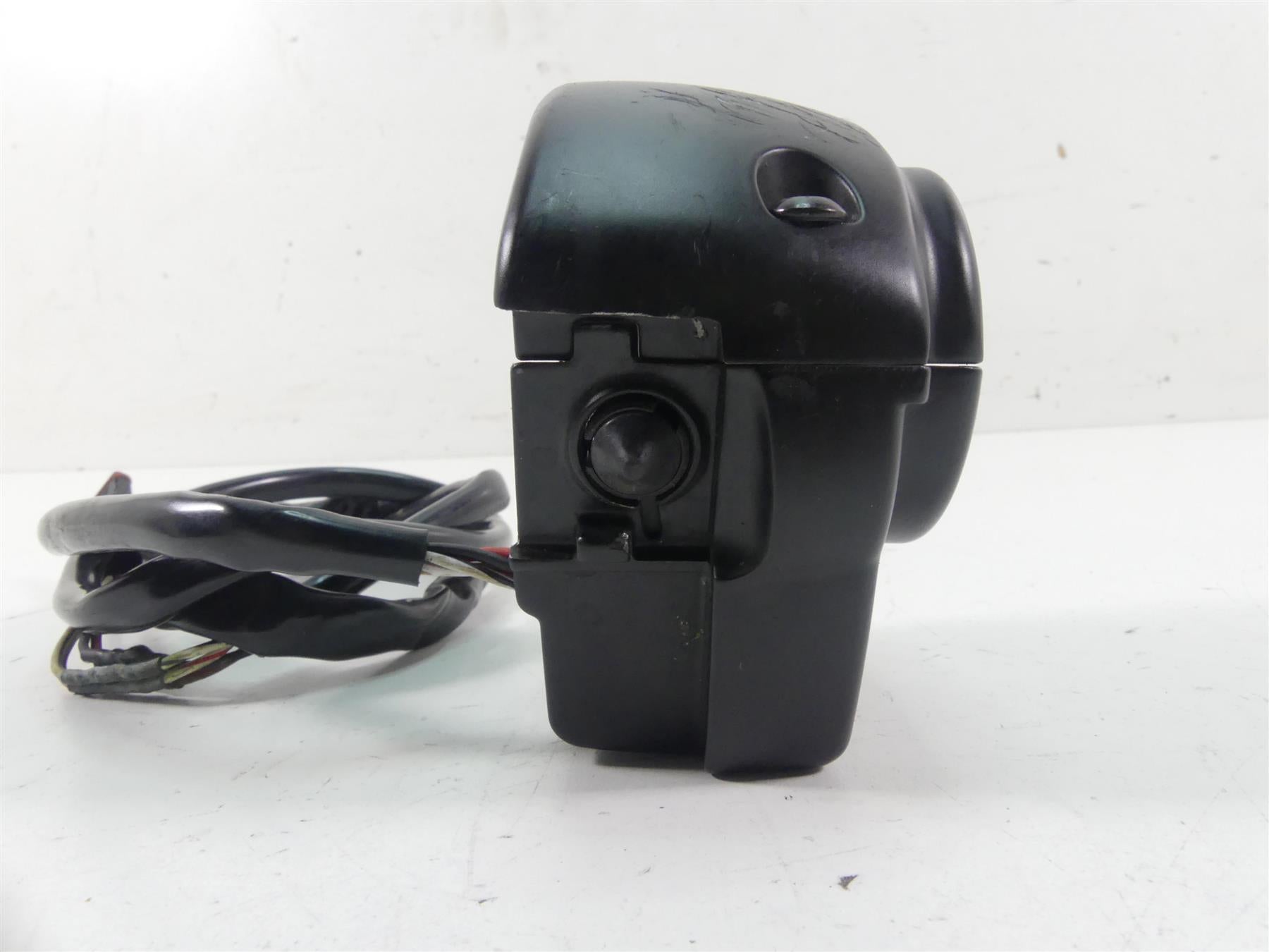 2021 Harley Softail FLSB Sport Glide Left Hand Cruise Control Switch 71500288 {{ shop.shopifyCountryName }} - Mototech271