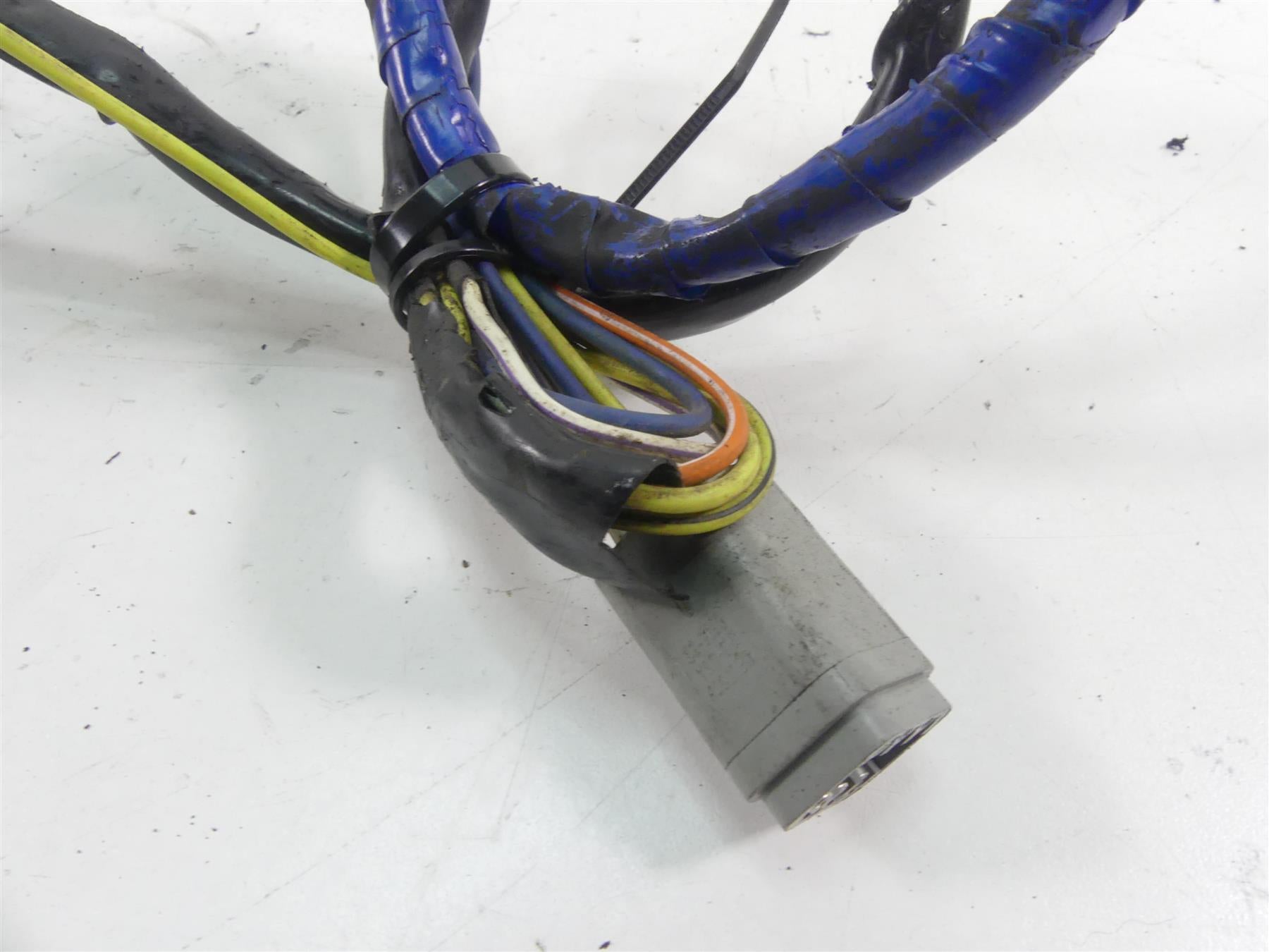 1998 Harley Dyna FXDL Low Rider Left Hand Turn Signal Control Switch 71682-06A {{ shop.shopifyCountryName }} - Mototech271