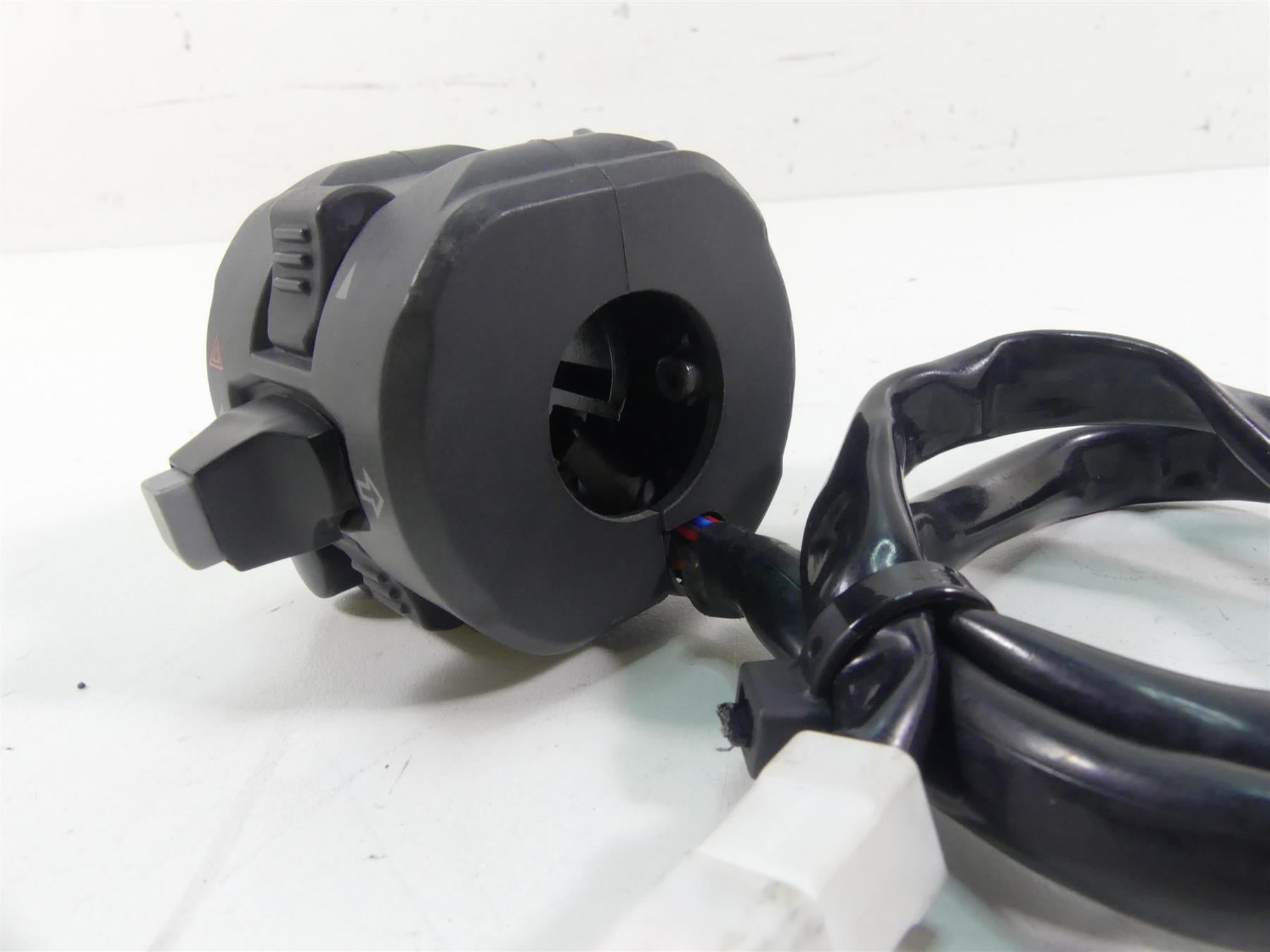 2014 Ducati Hypermotard 821 SP Left Hand Turn Signal Control Switch 65110141A {{ shop.shopifyCountryName }} - Mototech271