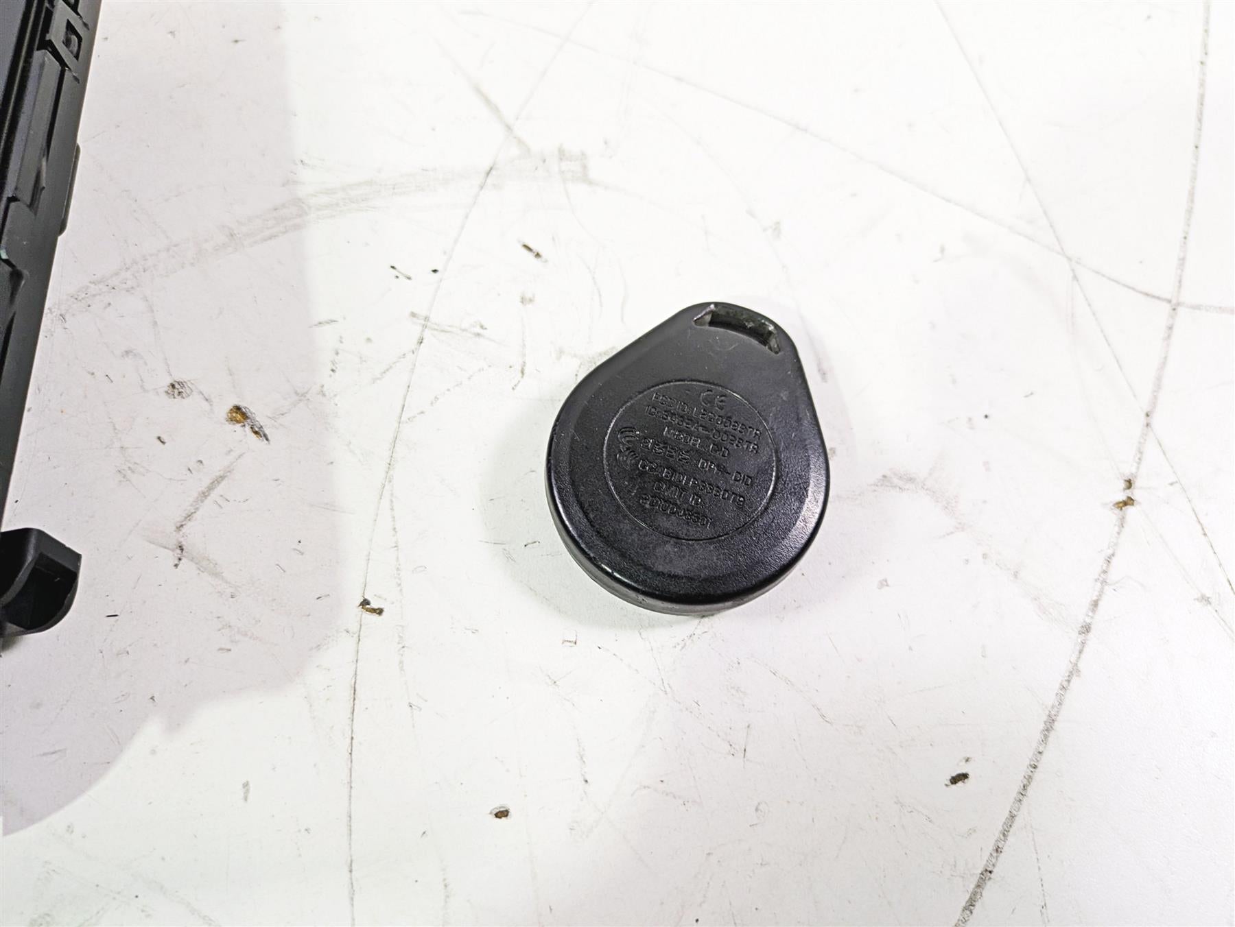 2016 Harley Touring FLTRX Road Glide Bcm Module Antenna Fob Key 69994-12B {{ shop.shopifyCountryName }} - Mototech271