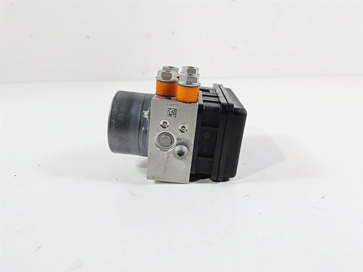 2018 Aprilia RSV4 RR Abs Brake Pump Unit Module 2D000265 2D000264 {{ shop.shopifyCountryName }} - Mototech271