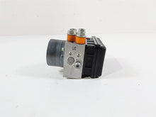 Load image into Gallery viewer, 2018 Aprilia RSV4 RR Abs Brake Pump Unit Module 2D000265 2D000264
