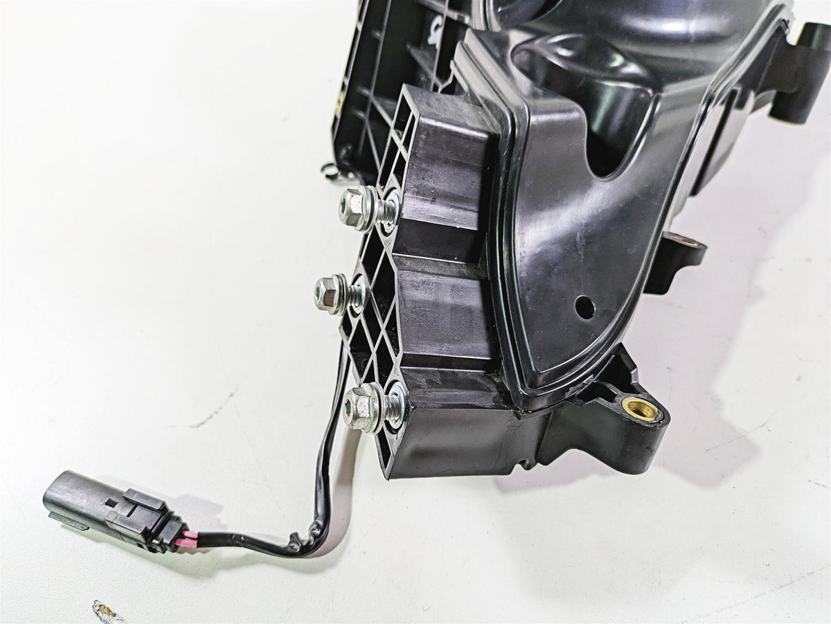 2017 Harley Touring FLHTKSE CVO E-Glide Right Front Speaker & Housing 57000175 {{ shop.shopifyCountryName }} - Mototech271