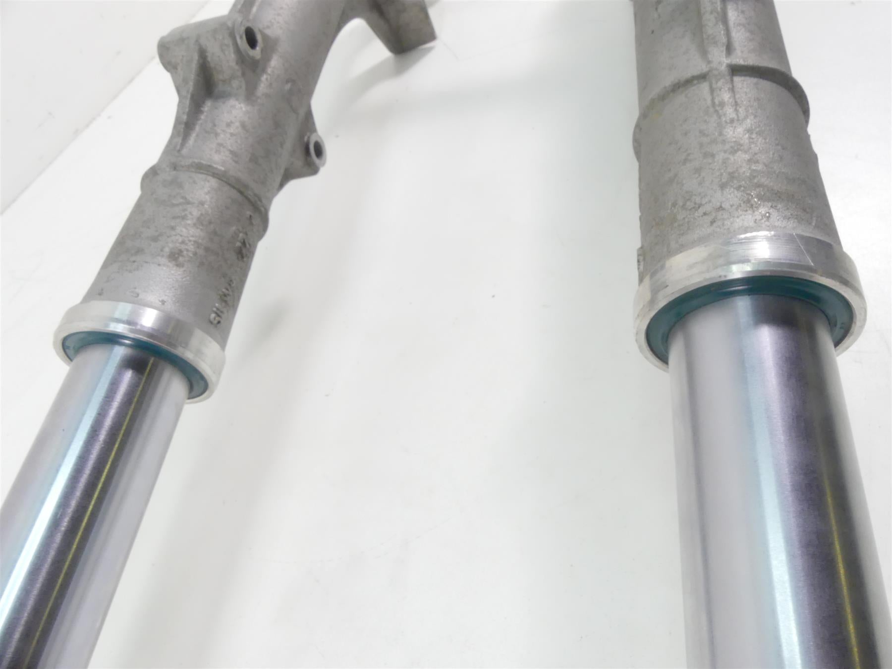 1978 BMW R100 S (2474) Straight Dual Disc Front Forks 35.95mm 23002301792 {{ shop.shopifyCountryName }} - Mototech271