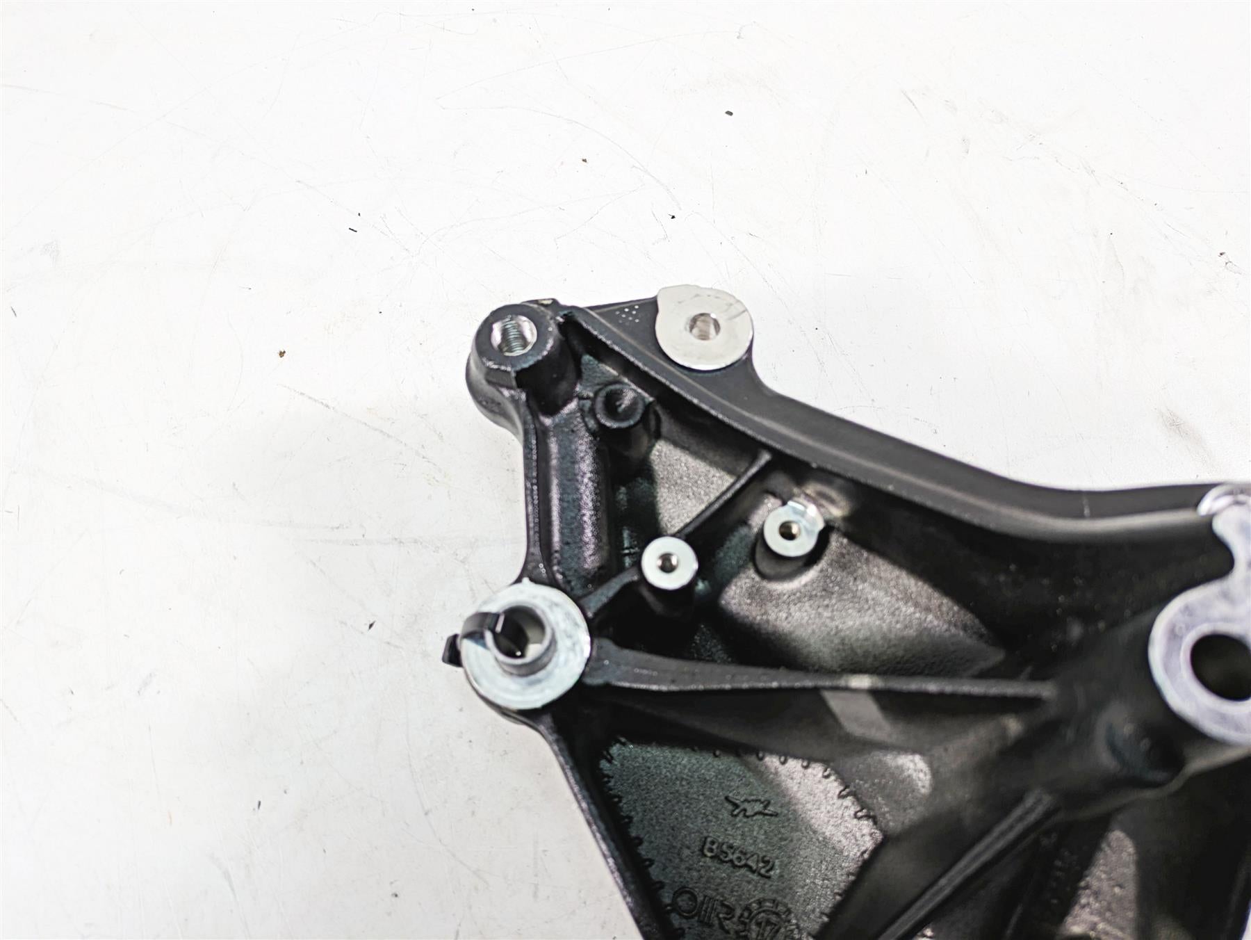 2017 Mv Agusta Dragster 800 Right Frame Footpeg Mount Plate Bracket 8BA0B5642 {{ shop.shopifyCountryName }} - Mototech271