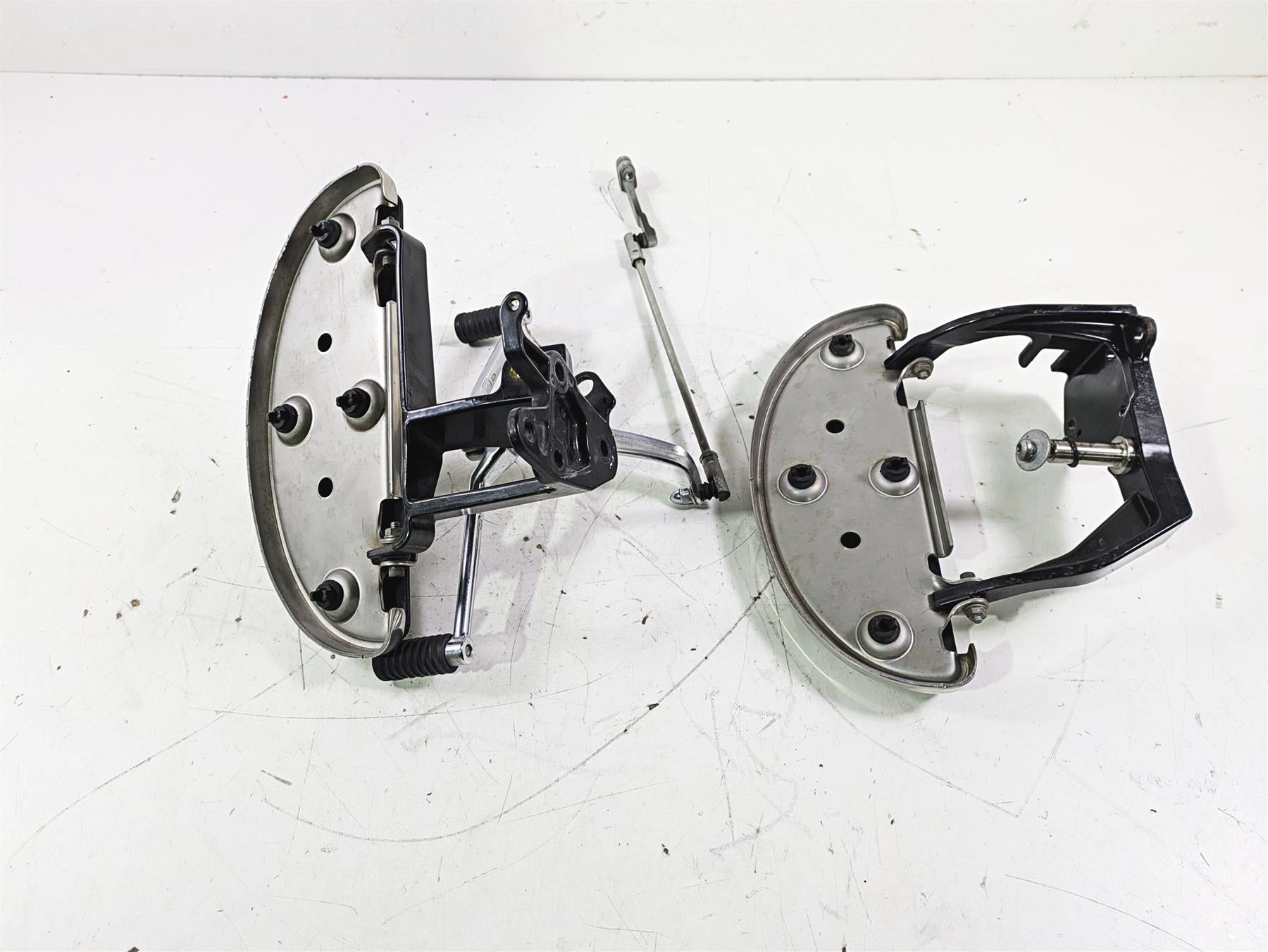 2016 Harley FLSTC Softail Heritage Left Right Front Floor Board Set 33630-07A {{ shop.shopifyCountryName }} - Mototech271