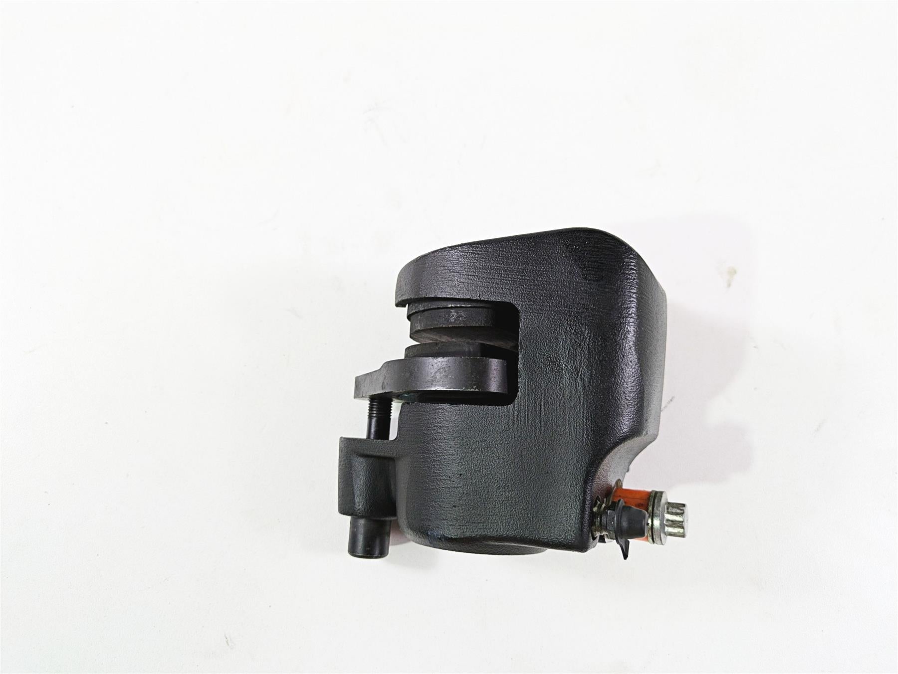 2009 Harley FLSTSB Cross Bones Nice Springer Front Brake Caliper 44079-97C {{ shop.shopifyCountryName }} - Mototech271