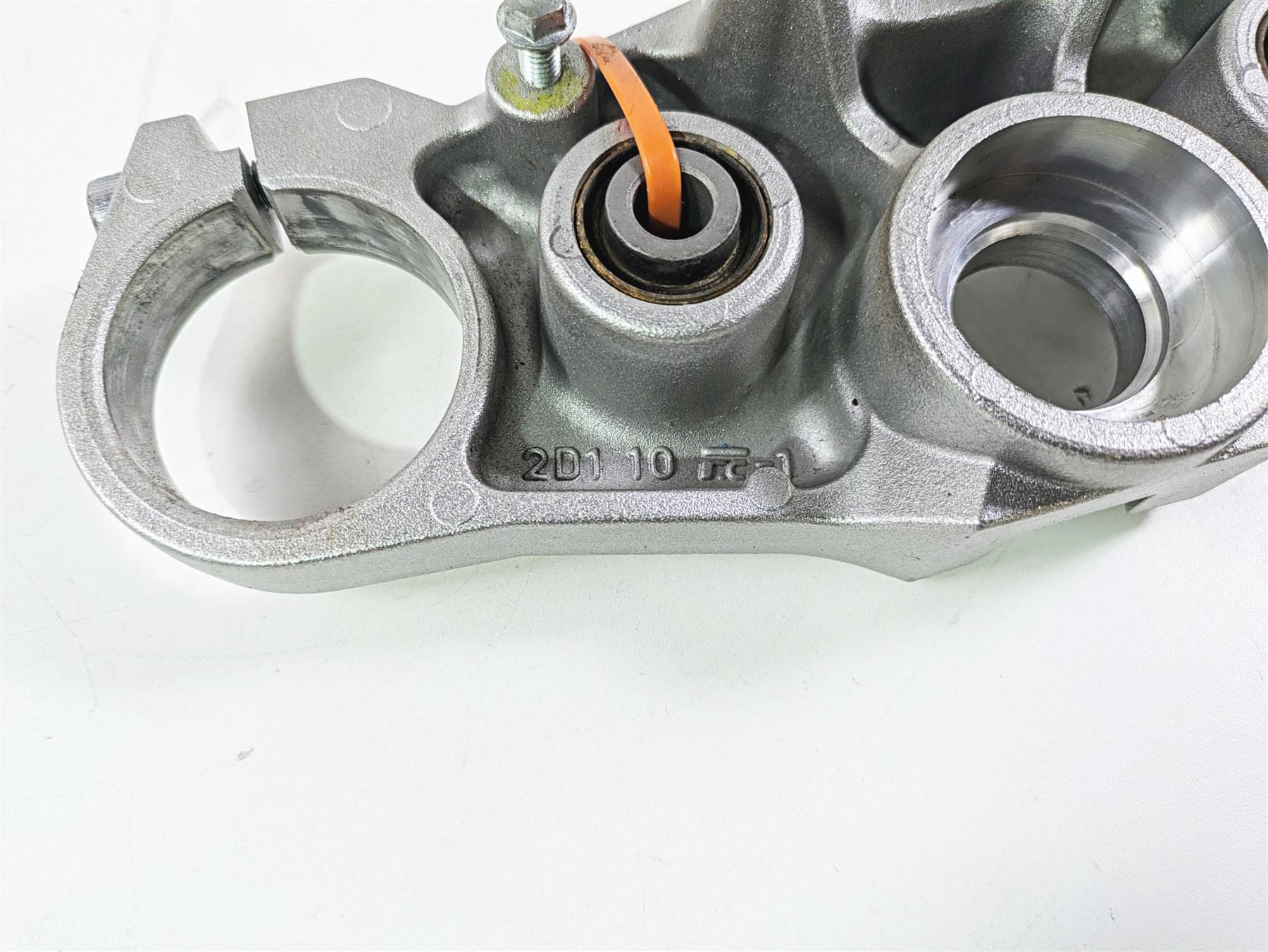 2009 Yamaha FZ1 FZS10 Fazer Upper Triple Tree Clamp 50mm 2D1-23405-11-00 {{ shop.shopifyCountryName }} - Mototech271