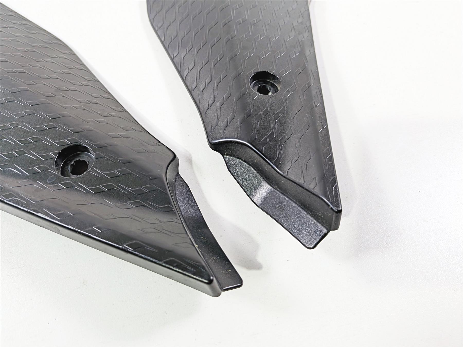 2016 Yamaha YZF R1 RN32 Left Right Gas Tank Cover Fairing 2CR-24129-00 {{ shop.shopifyCountryName }} - Mototech271