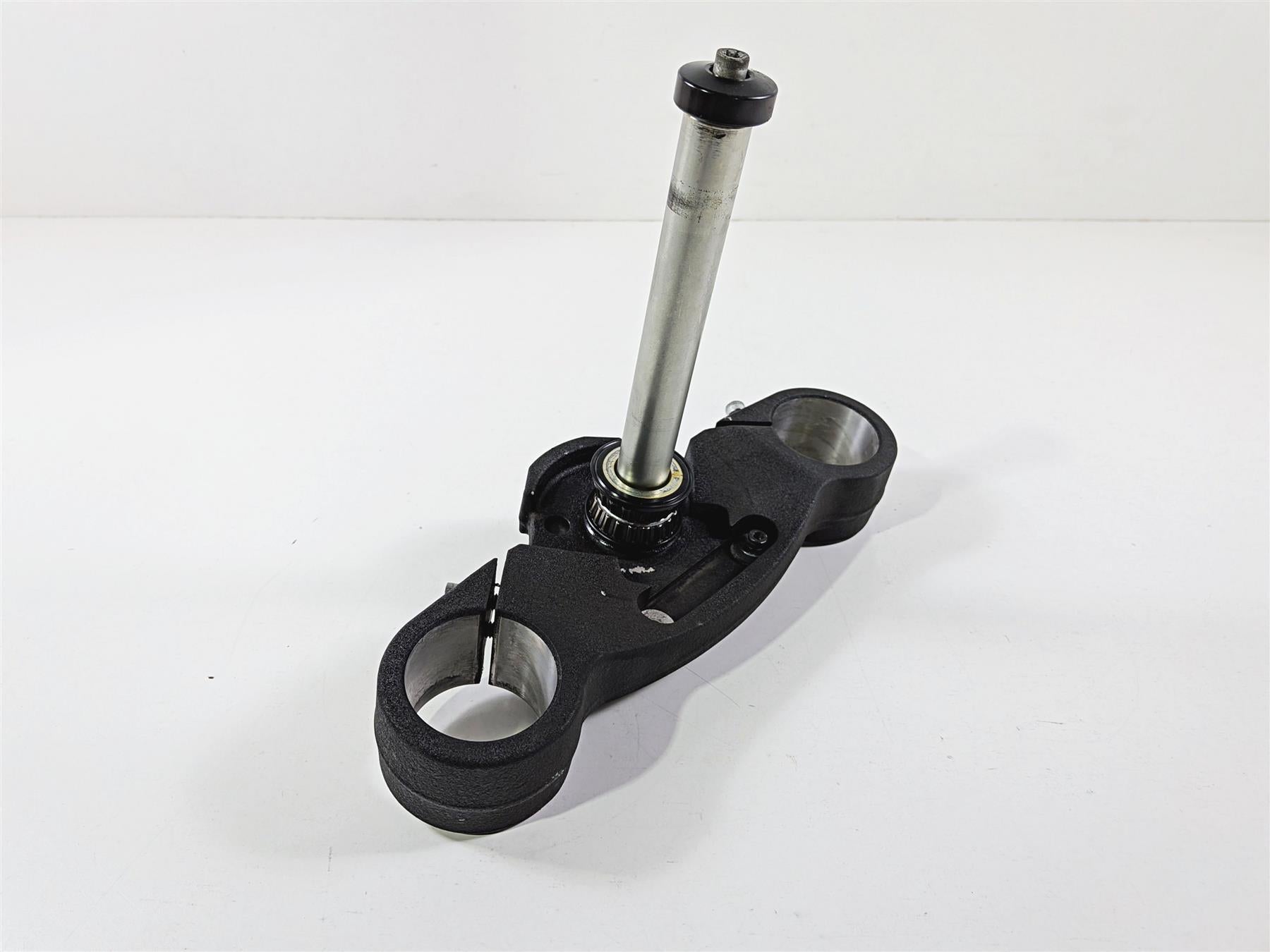 2022 Harley Softail FXLRST Low Rider Lower Triple Tree Steering Clamp 45900260B {{ shop.shopifyCountryName }} - Mototech271