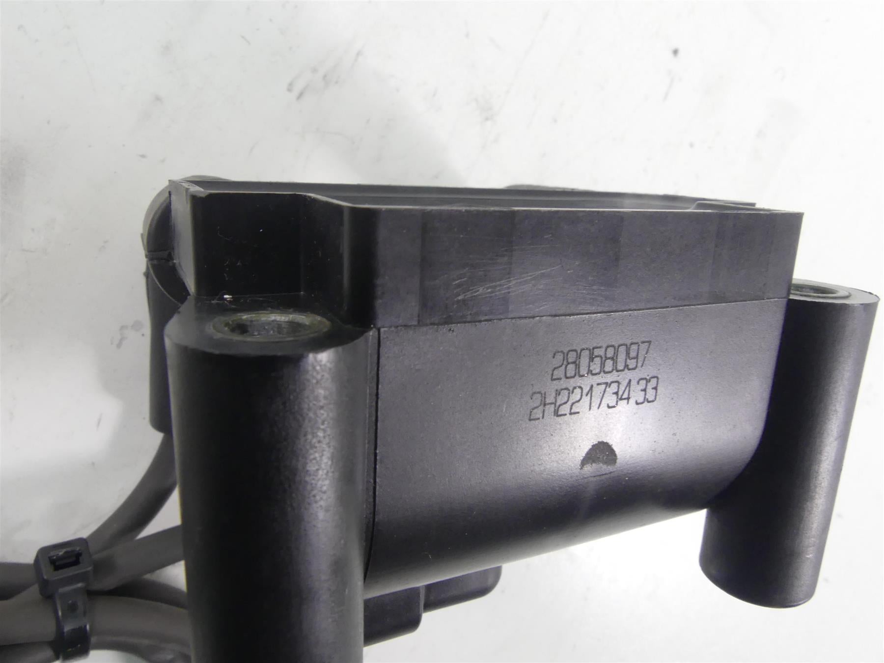 2013 Harley Touring FLHTK Electra Glide Ignition Coil Wires & Plugs 31696-07A {{ shop.shopifyCountryName }} - Mototech271