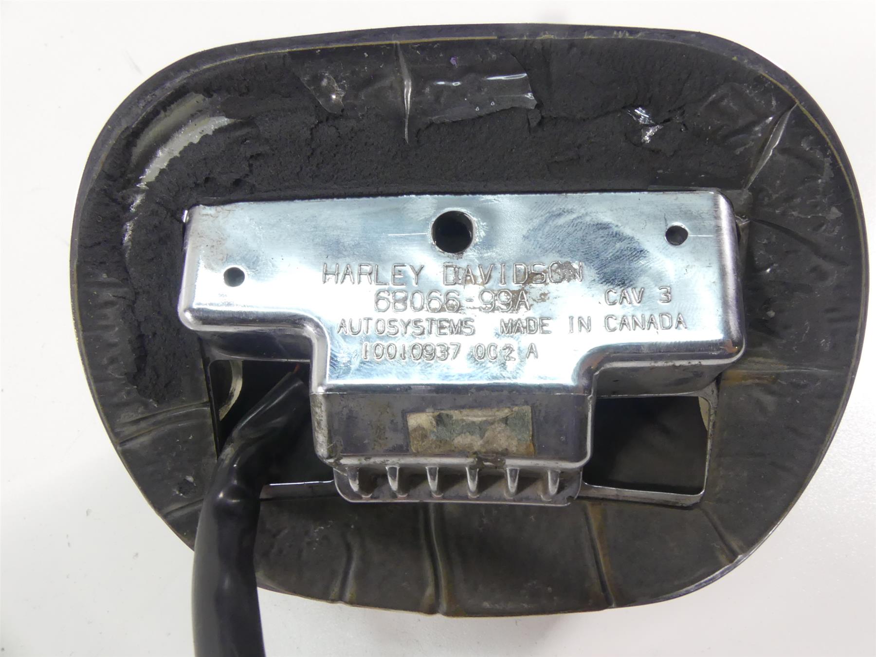2004 Harley FLHTC SE CVO Electra Glide Led Taillight Tail Light -Read 68140-04 {{ shop.shopifyCountryName }} - Mototech271