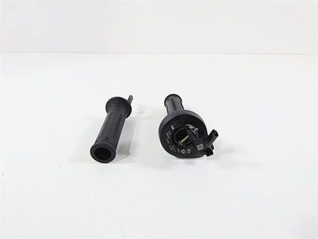 2023 BMW R1250RT RTP K52 Heated Left Right Hand Grip Set 61318549455 61318552124 {{ shop.shopifyCountryName }} - Mototech271
