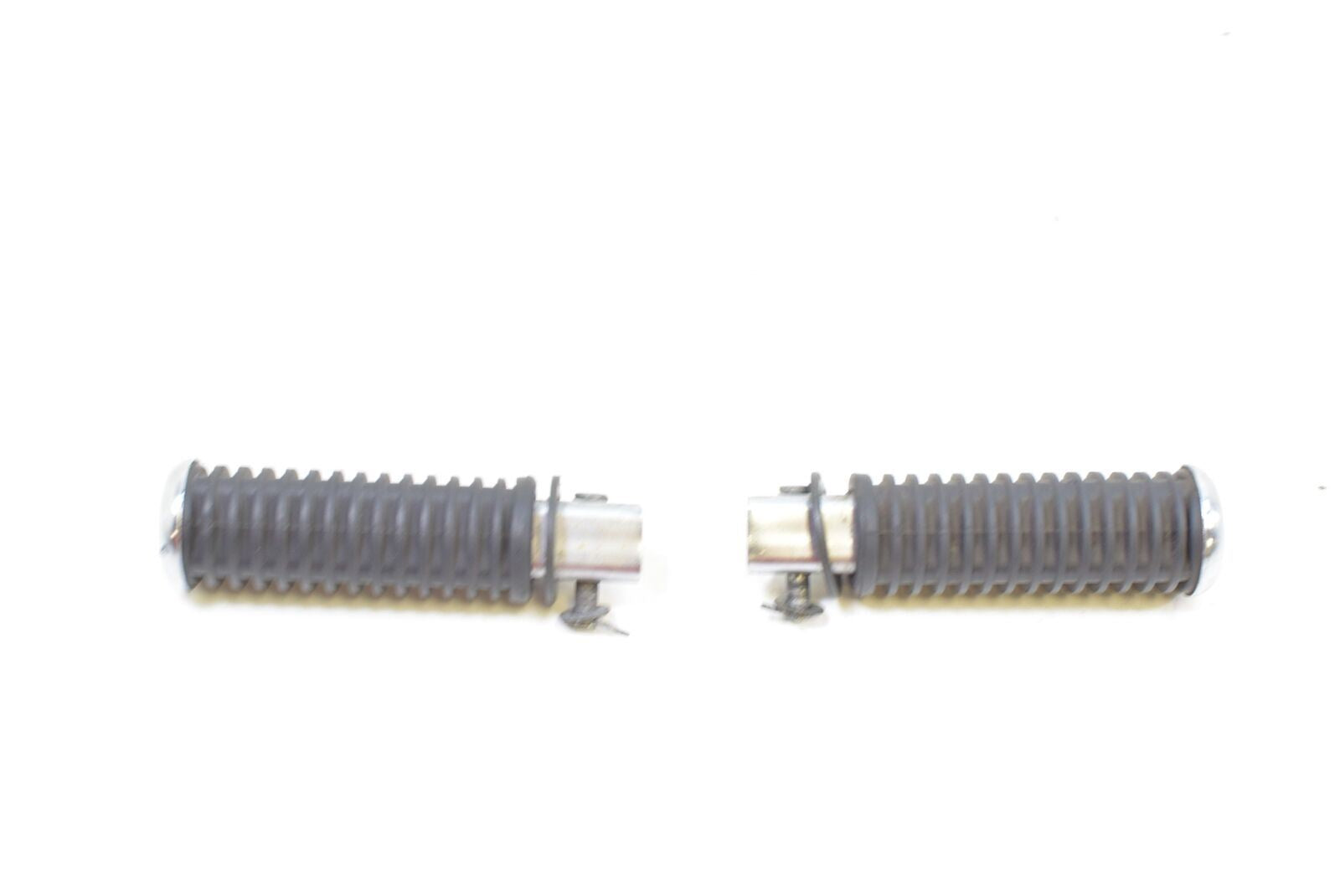 2005 Honda VTX1300 R Rear Passenger Foot Peg Set 50715-MFR-305 {{ shop.shopifyCountryName }} - Mototech271