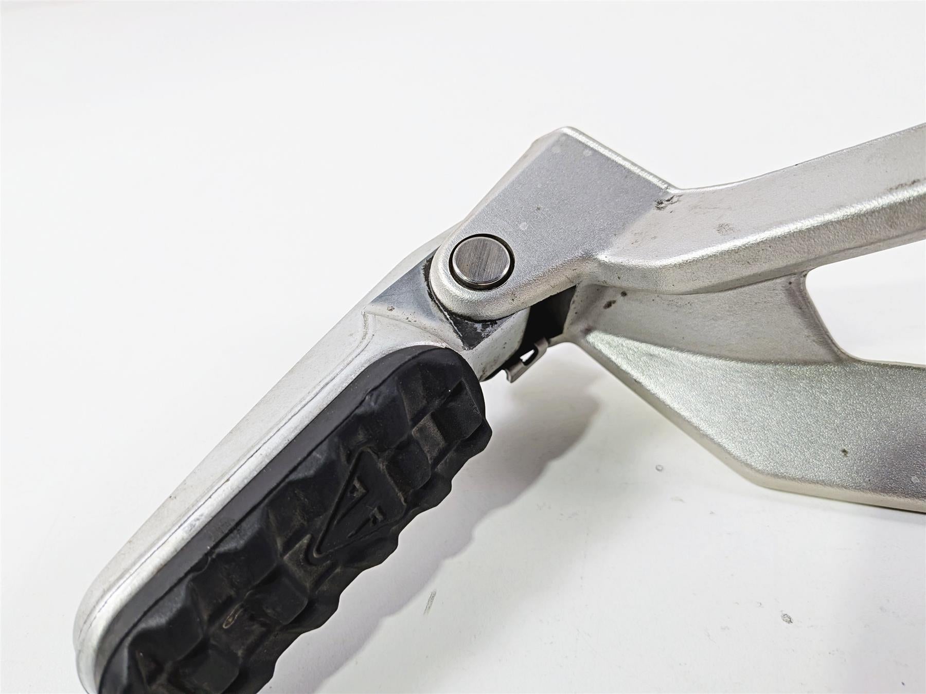 2022 Triumph Tiger 900 GT Pro Left Rear Passenger Foot Peg T2082284 {{ shop.shopifyCountryName }} - Mototech271