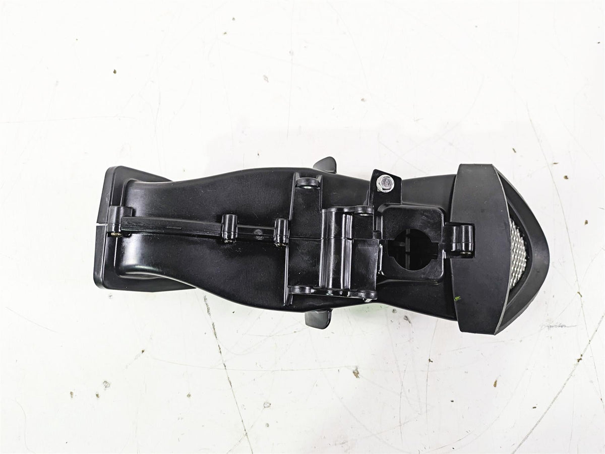 2012 Triumph Daytona 675 Front Air Intake Duct Ram T2200637 {{ shop.shopifyCountryName }} - Mototech271