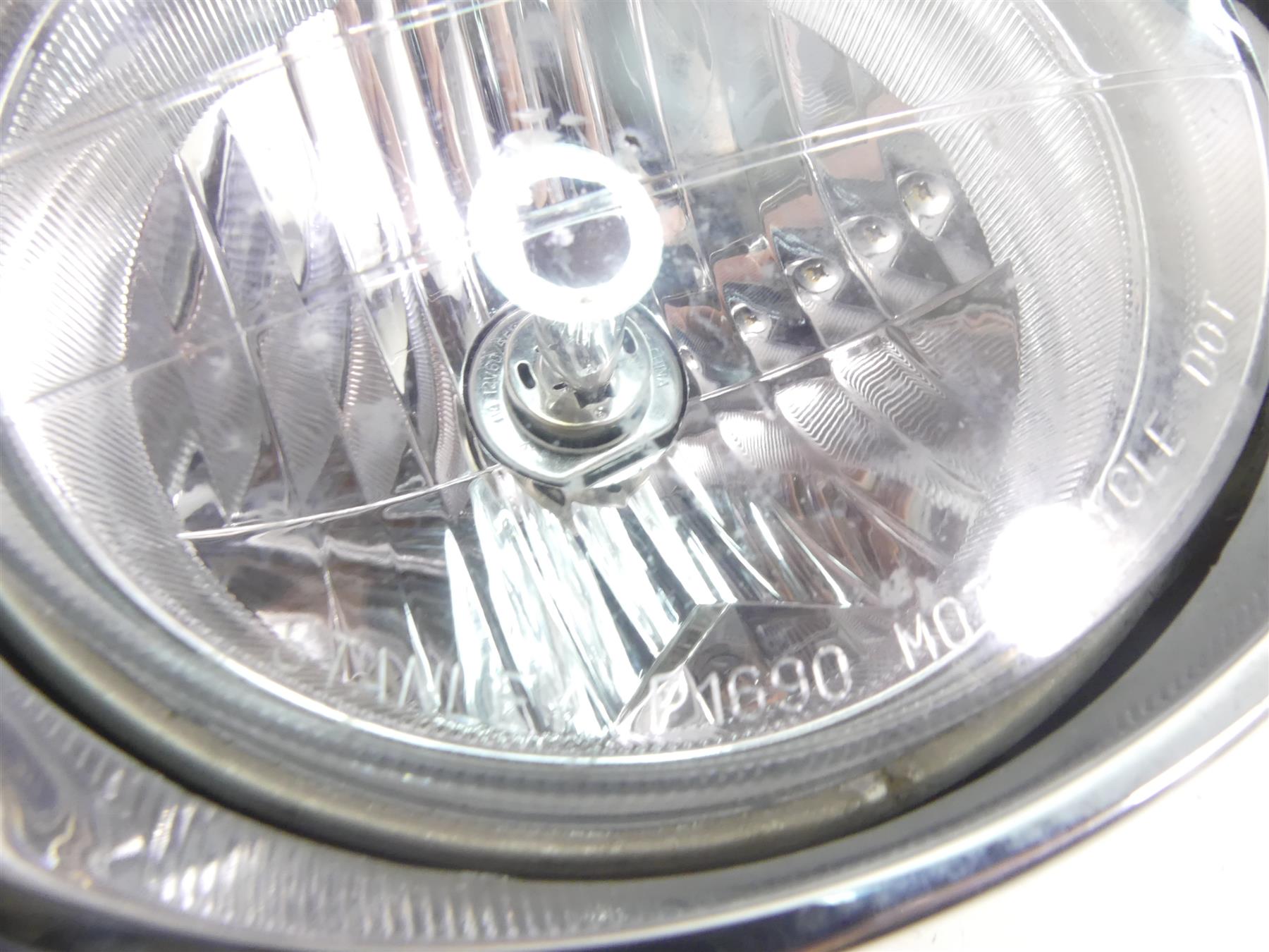 2003 Honda VTX1800R Headlight Head Light Lamp & Chrome Housing Set 33120-MEA-671 {{ shop.shopifyCountryName }} - Mototech271