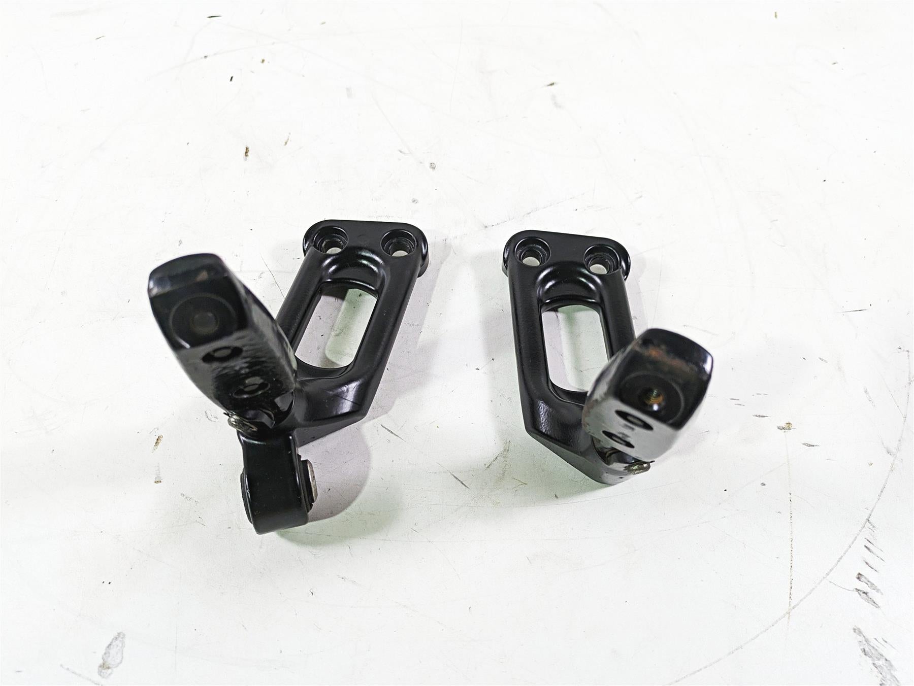 2013 Harley VRSCDX Night Rod Sp Rear Passenger Footpeg Set L 51723-07 R 51722-07 {{ shop.shopifyCountryName }} - Mototech271