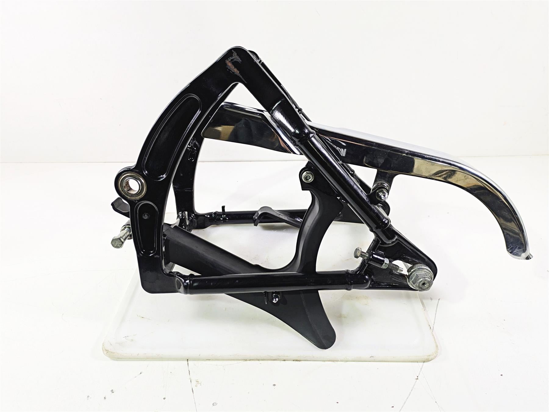 2004 Harley Softail FLSTF Fat Boy Rear Swingarm & Belt Covers 47573-00A {{ shop.shopifyCountryName }} - Mototech271