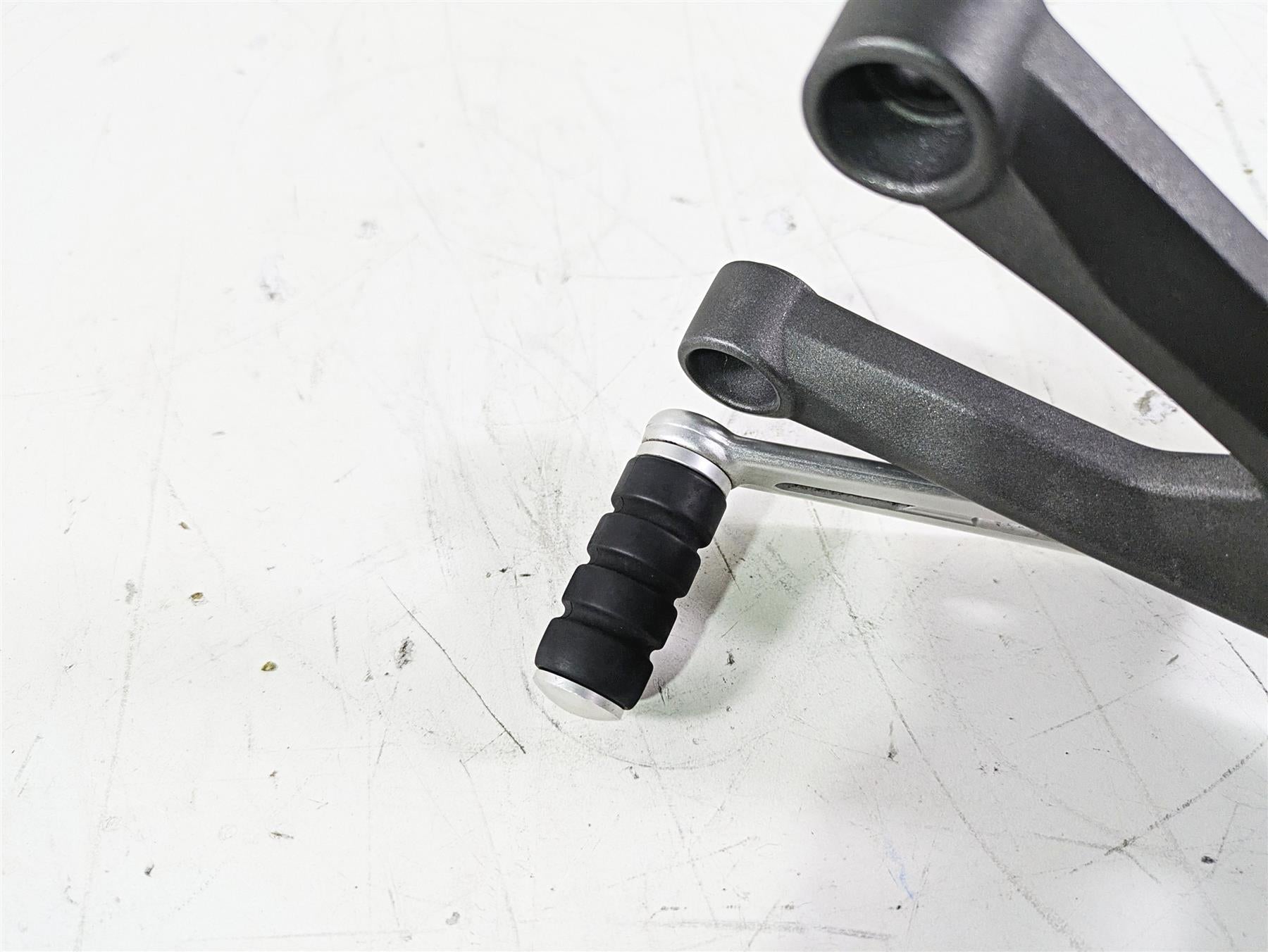 2020 Triumph Daytona 765 Moto2 Left Rider Footpeg & Shifter T2083381 T2082931 {{ shop.shopifyCountryName }} - Mototech271
