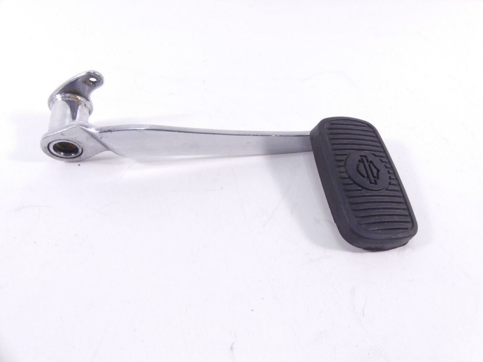 2006 Harley Touring FLHTCUI Electra Glide Rear Brake Pedal 42407-02 {{ shop.shopifyCountryName }} - Mototech271