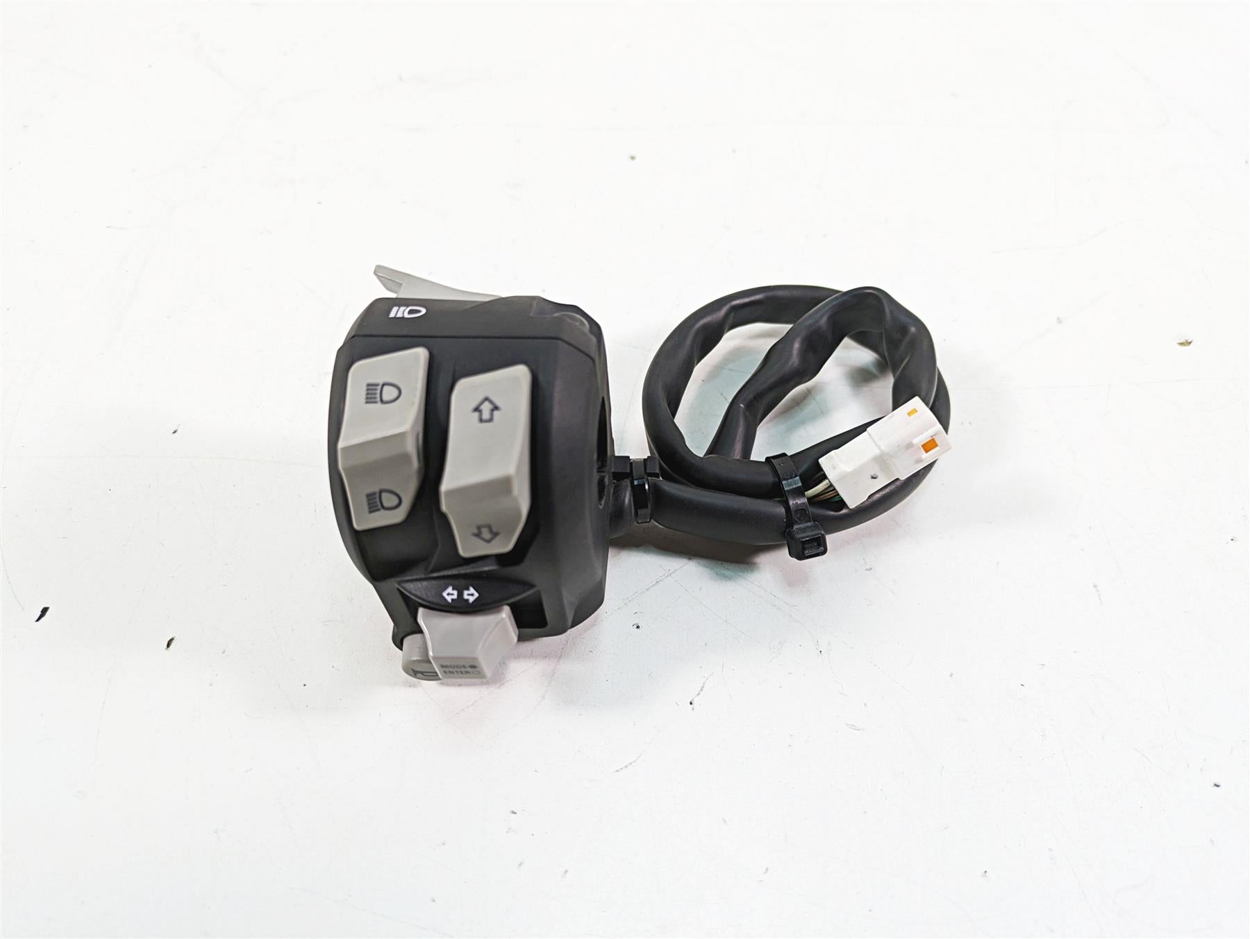 2020 Ducati Hypermotard 950 SP Left Hand Turn Signal Control Switch 65110281C {{ shop.shopifyCountryName }} - Mototech271