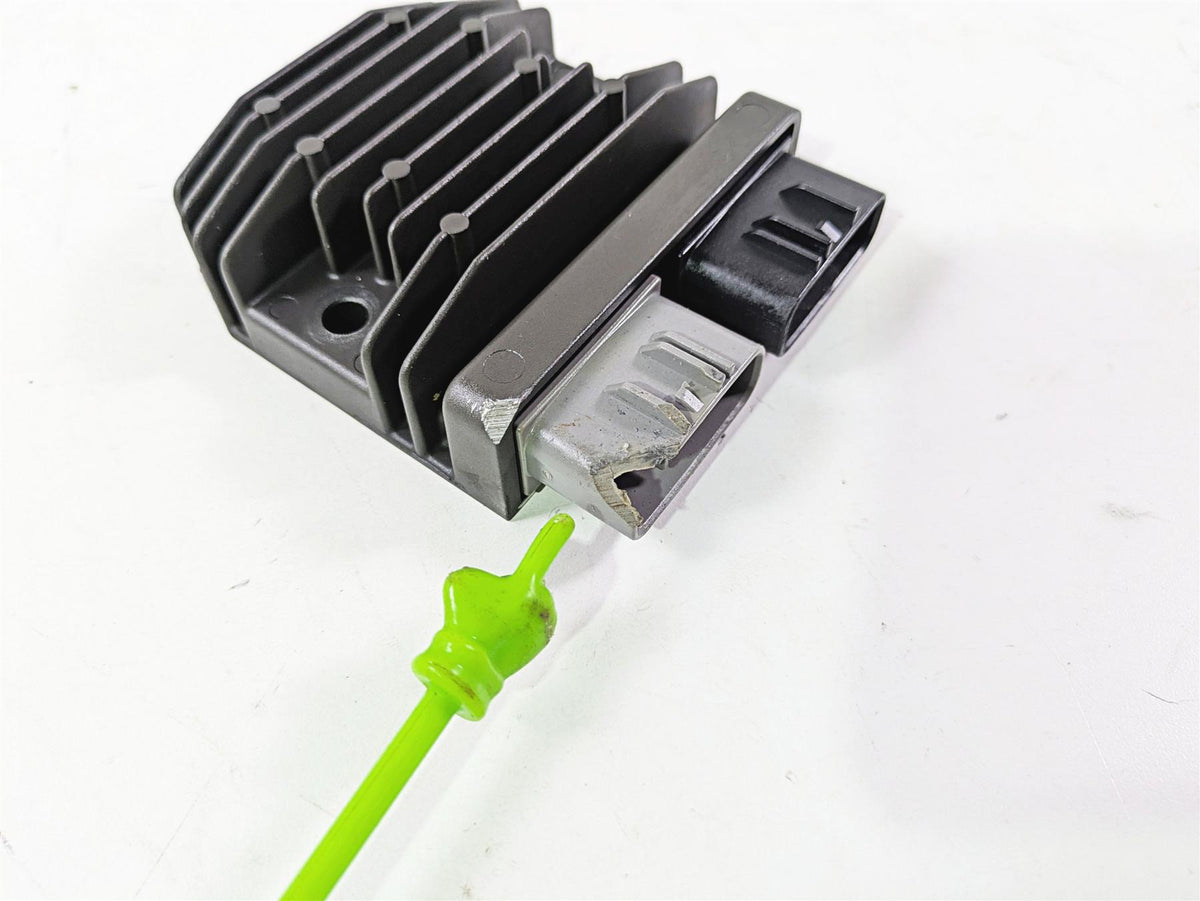 2025 Honda CBR600RR Rectifier Voltage Regulator - Read FH020AA 31600-MGZ-J01 {{ shop.shopifyCountryName }} - Mototech271