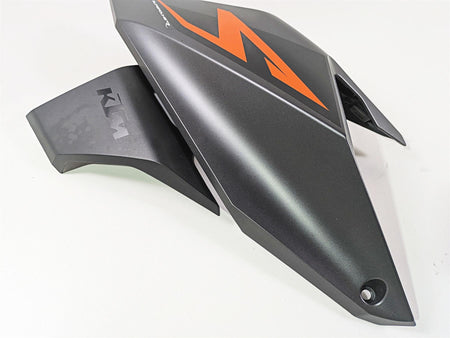 2018 KTM 1290 Super Duke R Left Tank Main Cover Fairing 61608050000KCA {{ shop.shopifyCountryName }} - Mototech271
