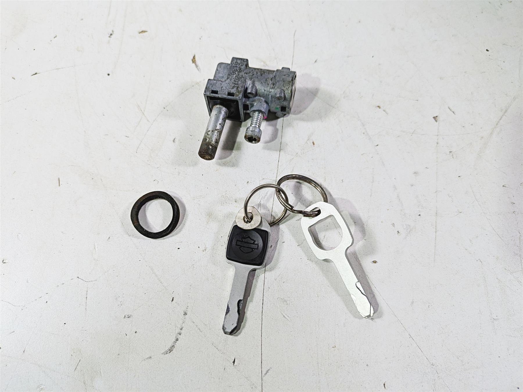2018 Harley Softail FXFBS Fat Bob Fork Lock Keys Set 45600049 {{ shop.shopifyCountryName }} - Mototech271