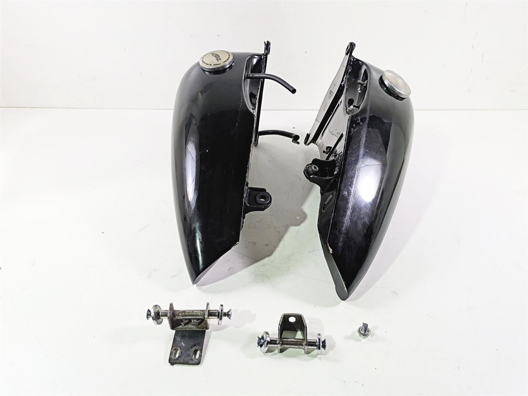 2002 Big Dog Pitbull Clean Left & Right Fuel Gas Petrol Split Tank {{ shop.shopifyCountryName }} - Mototech271