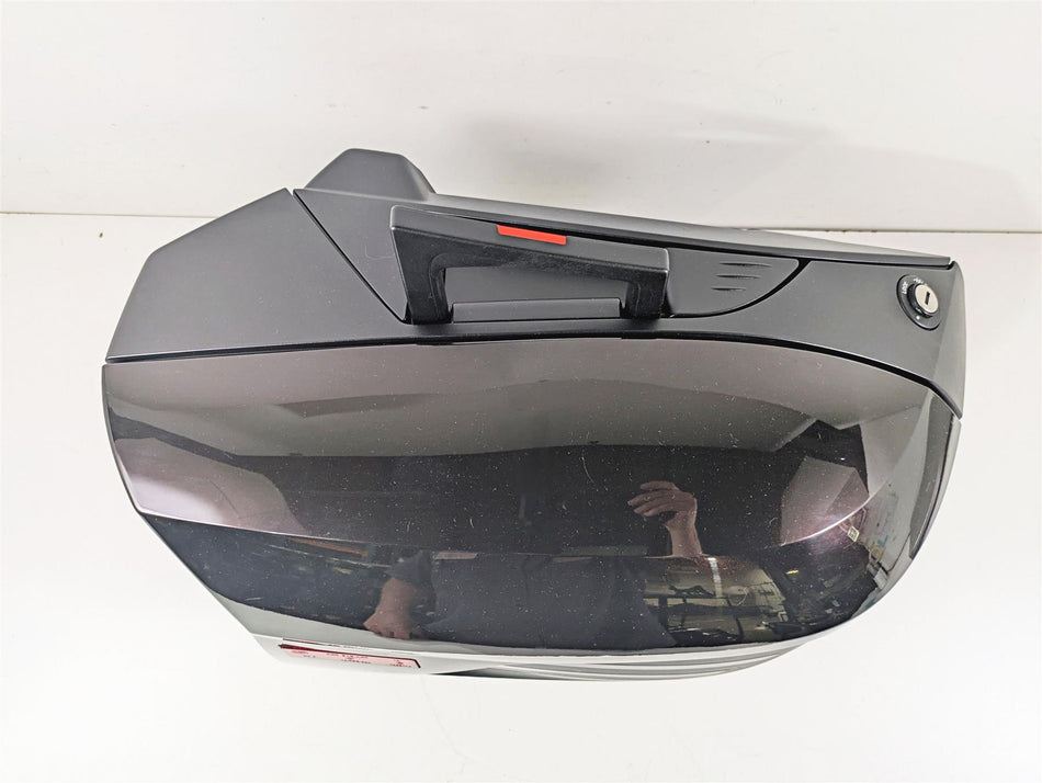 2016 BMW R1200RT K52 Right Saddlebag Saddle Bag 46547728664 {{ shop.shopifyCountryName }} - Mototech271