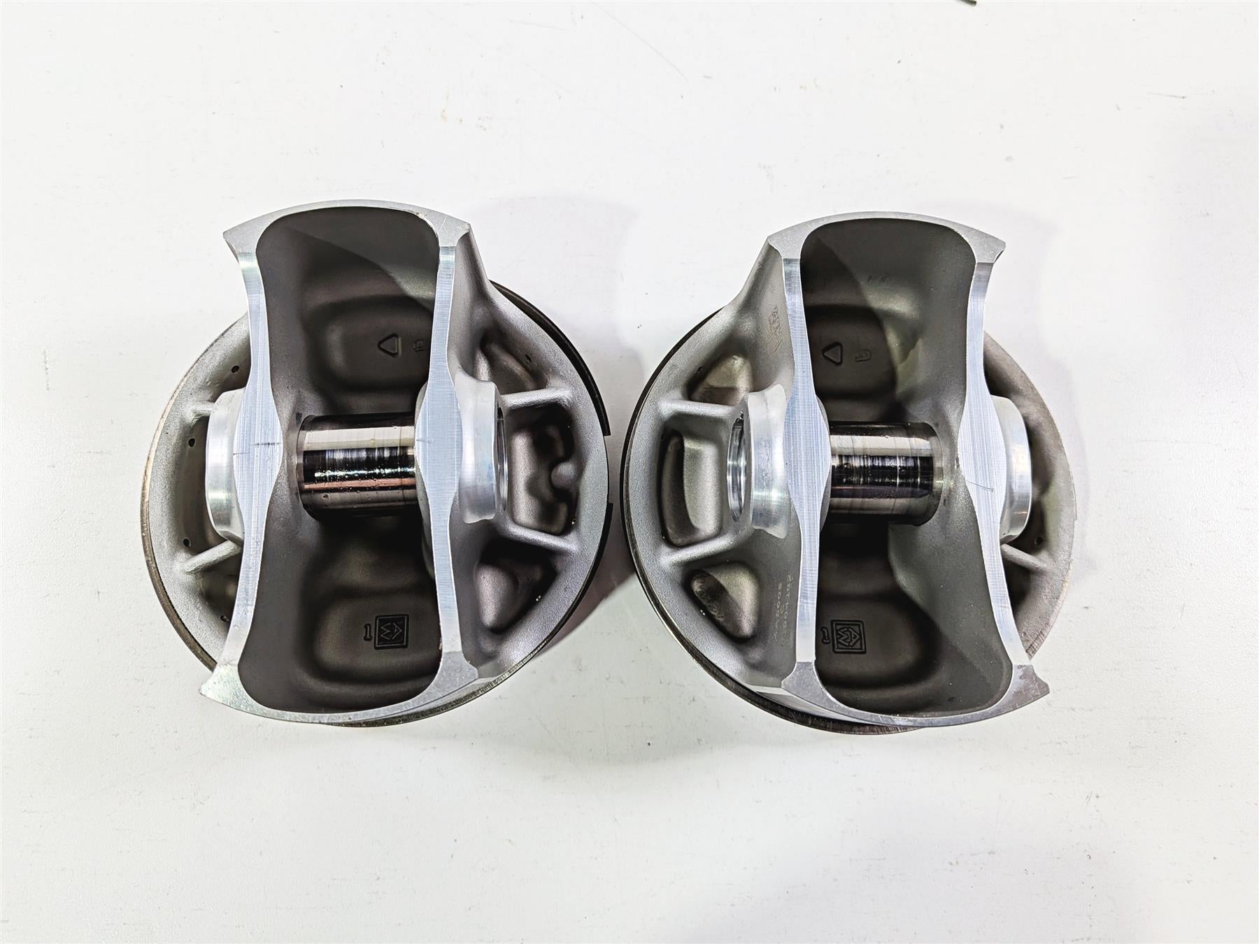2019 BMW R1250GS K50 Left & Right Piston Set 7K Only 11258565633 {{ shop.shopifyCountryName }} - Mototech271