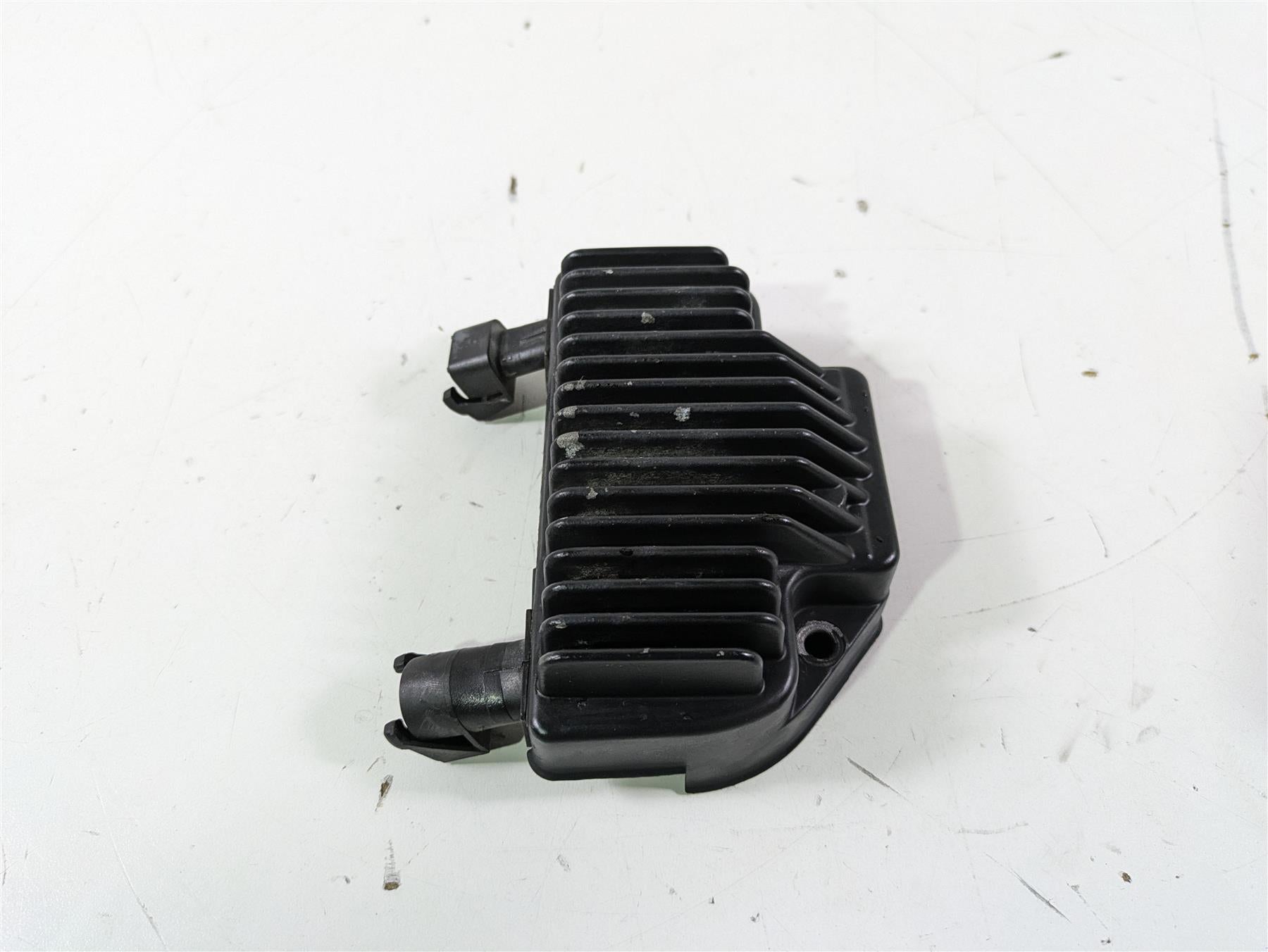 2015 Harley FXDL Dyna Low Rider Rectifier Voltage Regulator 74631-08A {{ shop.shopifyCountryName }} - Mototech271