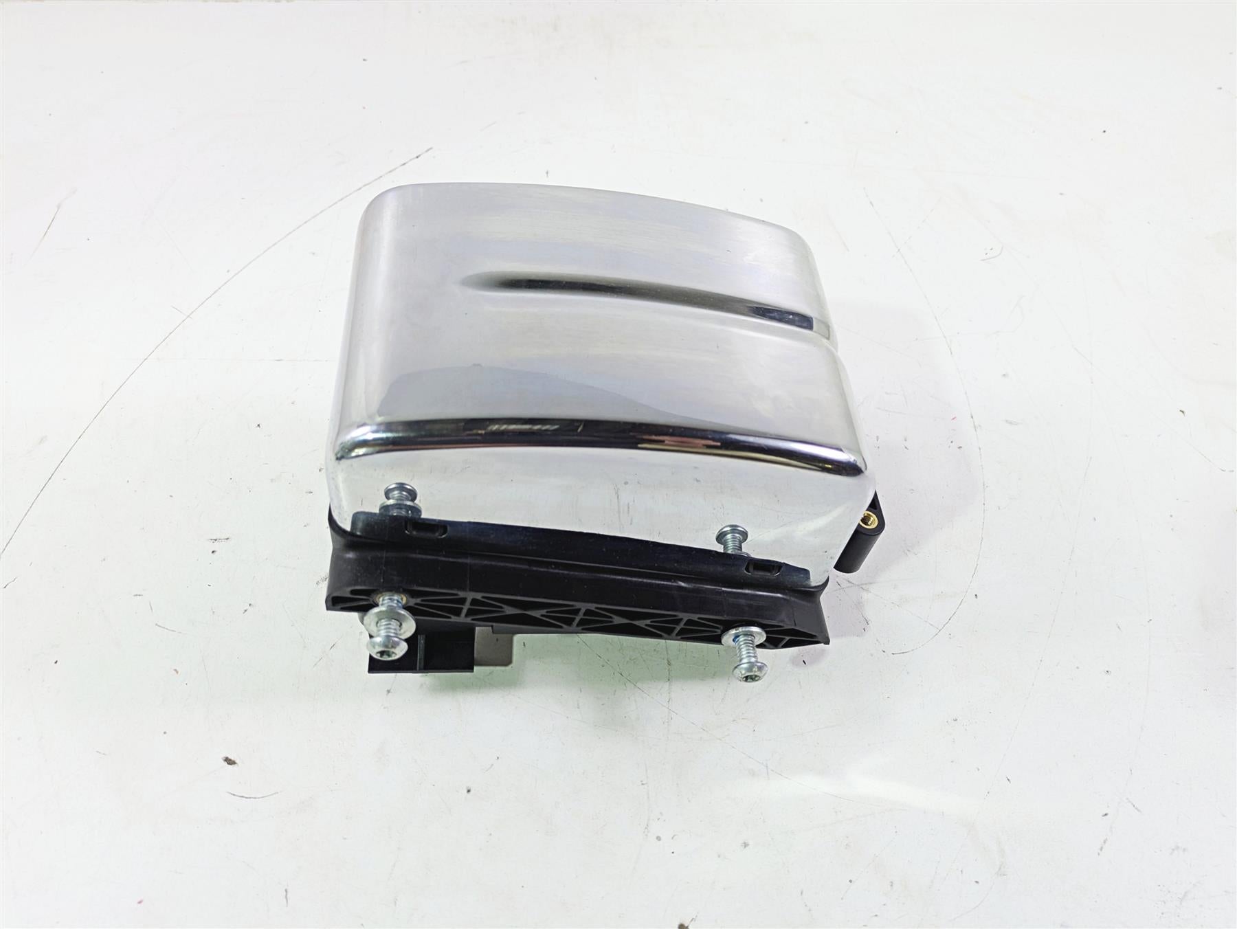 2015 Harley FXDL Dyna Low Rider Electric Holder Tray & Chrome Cover 70367-12 {{ shop.shopifyCountryName }} - Mototech271