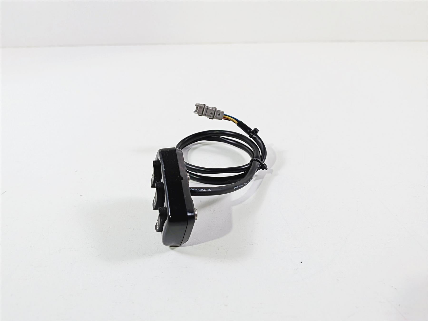 2013 Victory Vision Tour Black Cruise Hand Control Switch Set 4013049 {{ shop.shopifyCountryName }} - Mototech271