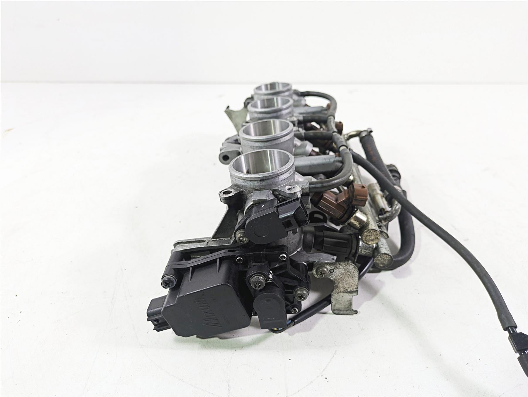 2007 Suzuki GSXR600 Mikuni Throttle Body Bodies FOR PARTS 13405-01H00 13405-01H02 {{ shop.shopifyCountryName }} - Mototech271
