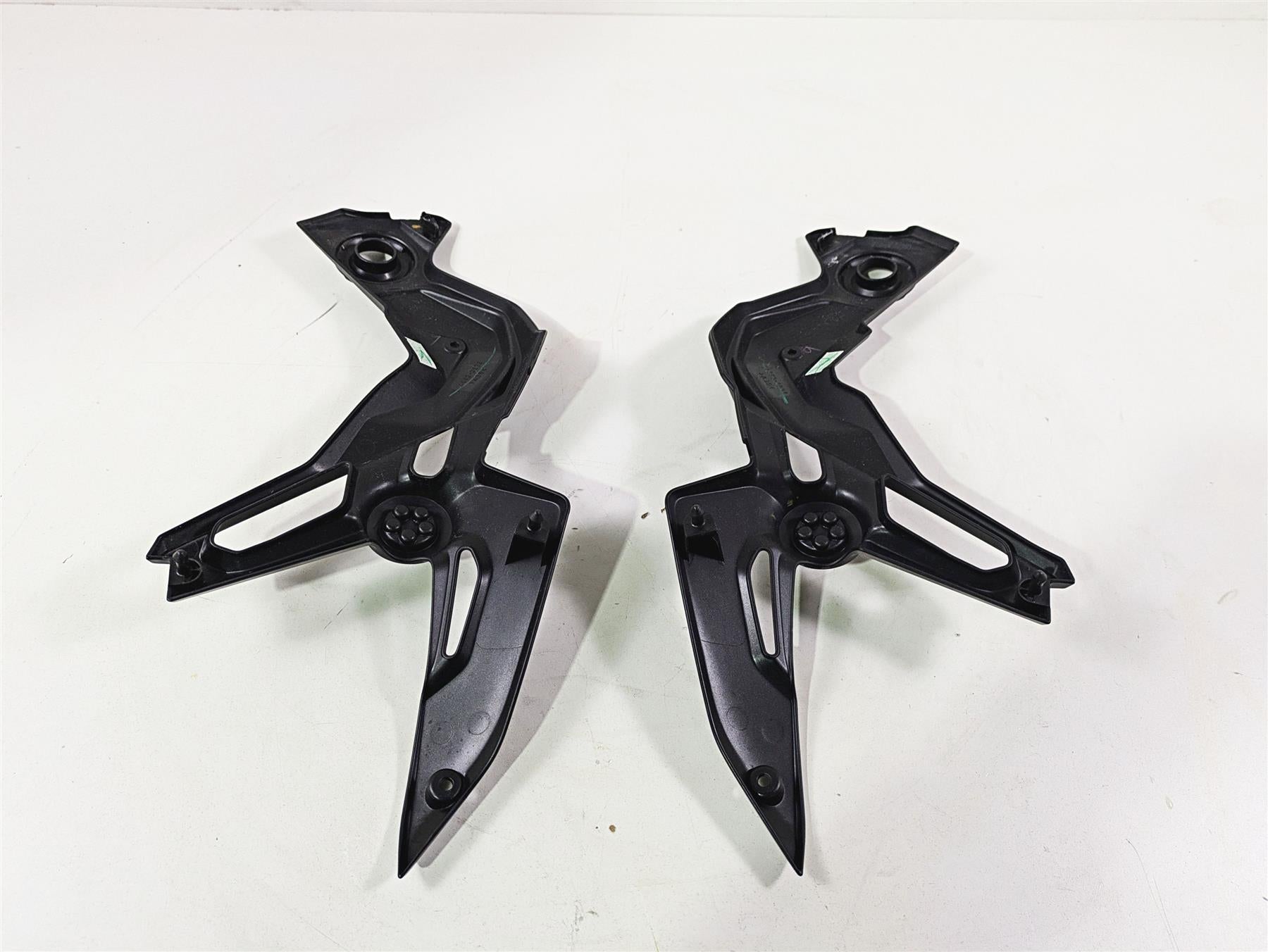 2021 Kawasaki Z900 ZR900 Left Right Pivot Cover Fairing Set -Read 14093-0926 {{ shop.shopifyCountryName }} - Mototech271