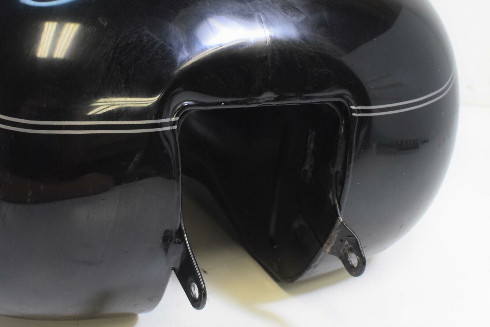 2016 Harley Touring FLHTCU Electra Glide Fuel Gas Petrol Tank - Dented 61356-08 {{ shop.shopifyCountryName }} - Mototech271