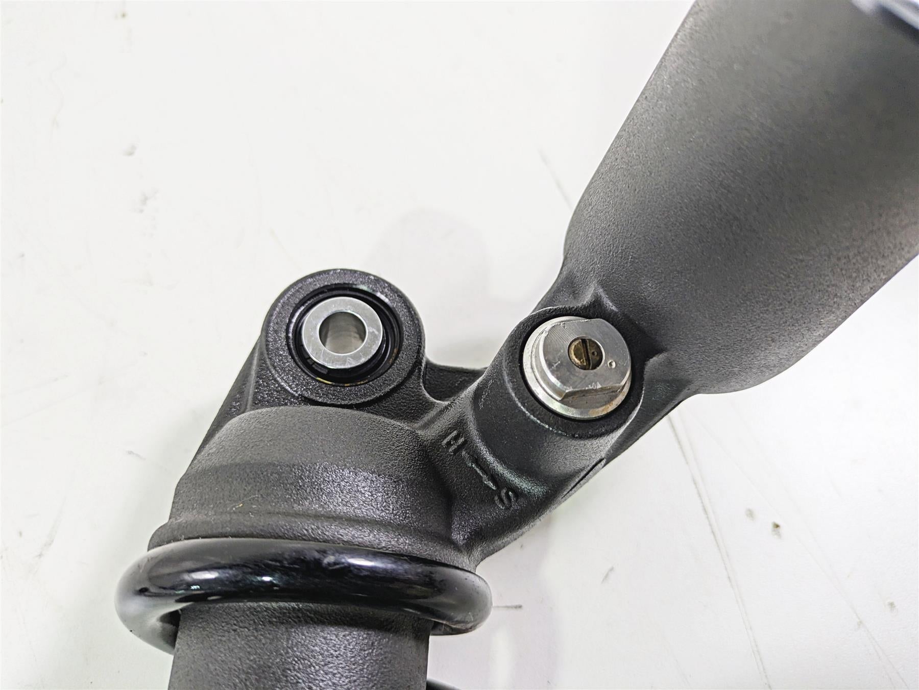 2017 Honda CBR600RR Rear Oem Suspension Shock Damper 52400-MJC-305 {{ shop.shopifyCountryName }} - Mototech271