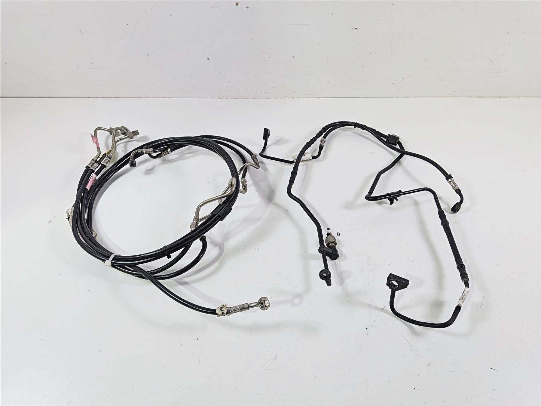 2020 Harley Touring FLTRK Road Glide Front & Rear Abs Brake Line Set 41800012 {{ shop.shopifyCountryName }} - Mototech271