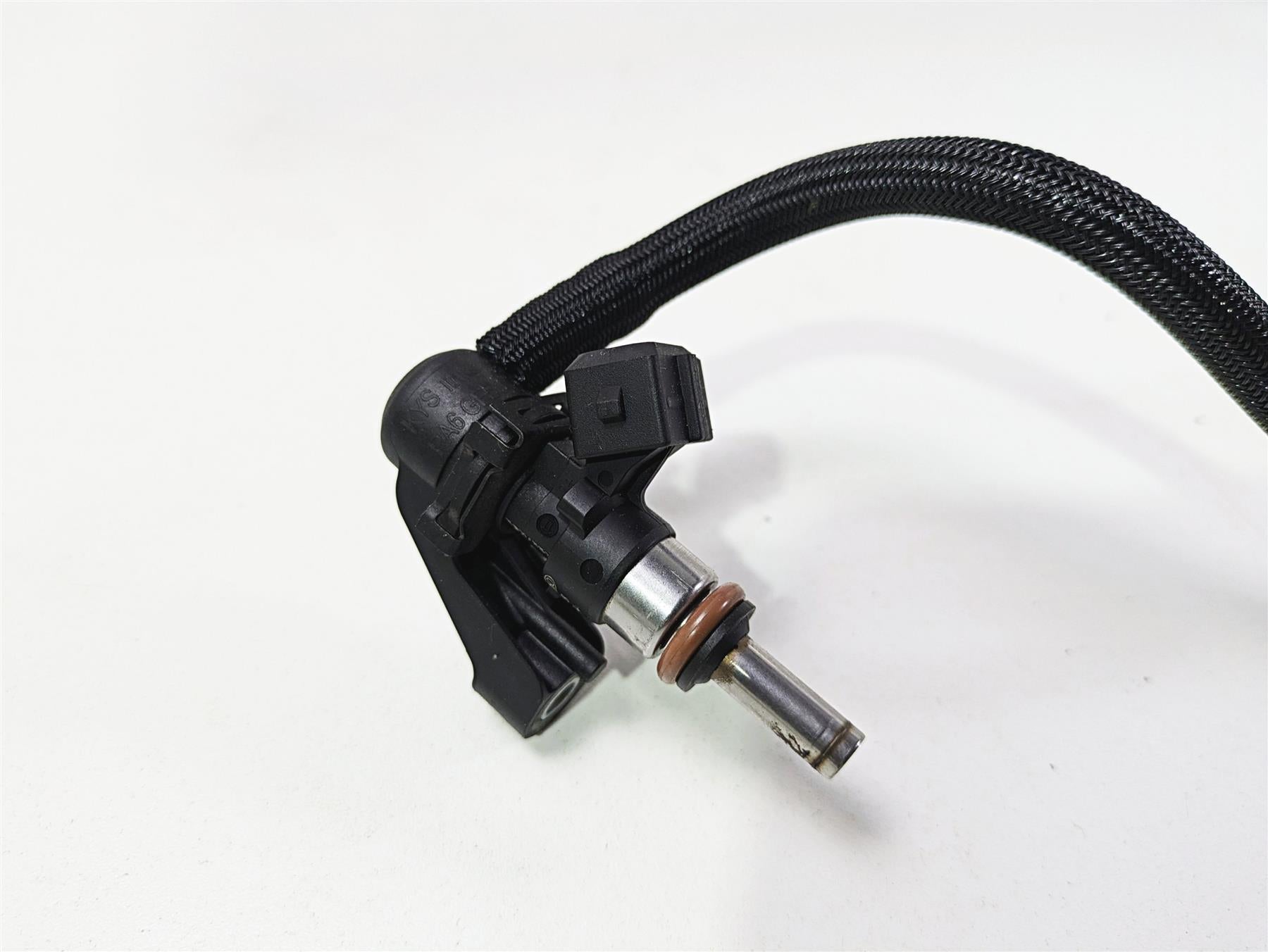 2016 BMW R1200RS K54 Fuel Injectors & Line Set 13617672335 {{ shop.shopifyCountryName }} - Mototech271