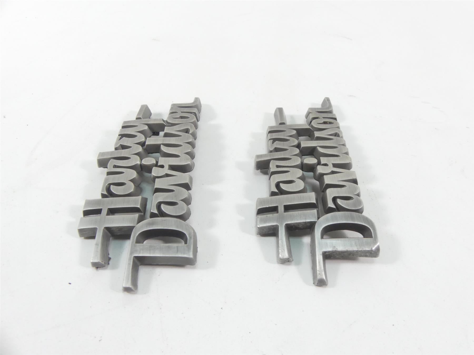 2017 Harley Dyna FXDB Street Bob Fuel Gas Tank Emblem Badge Set 61400098 {{ shop.shopifyCountryName }} - Mototech271
