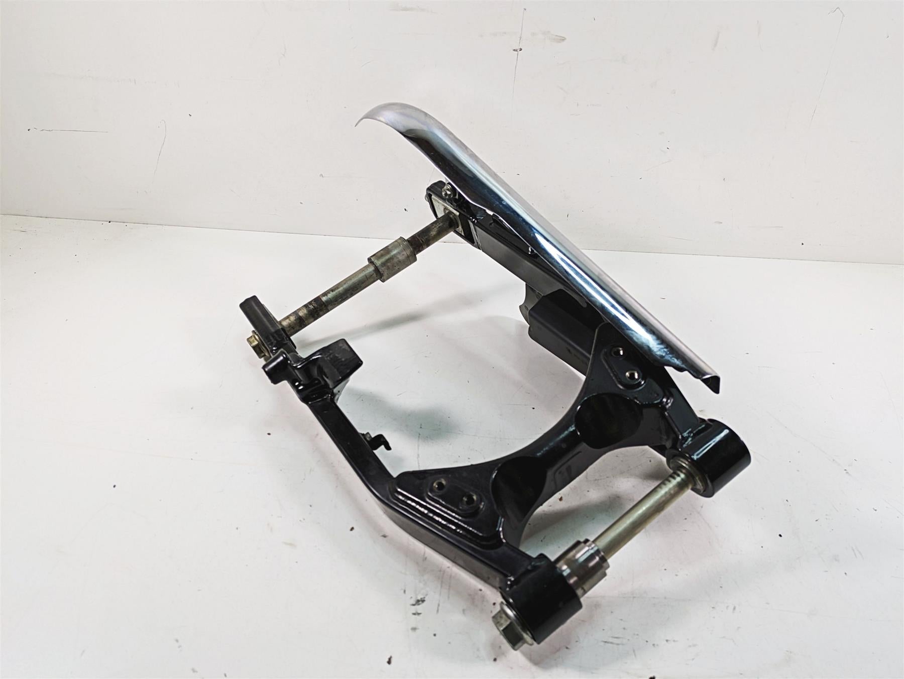 2015 Harley FXDL Dyna Low Rider Rear Swingarm Swing Arm & Belt Guards 47820-10 {{ shop.shopifyCountryName }} - Mototech271