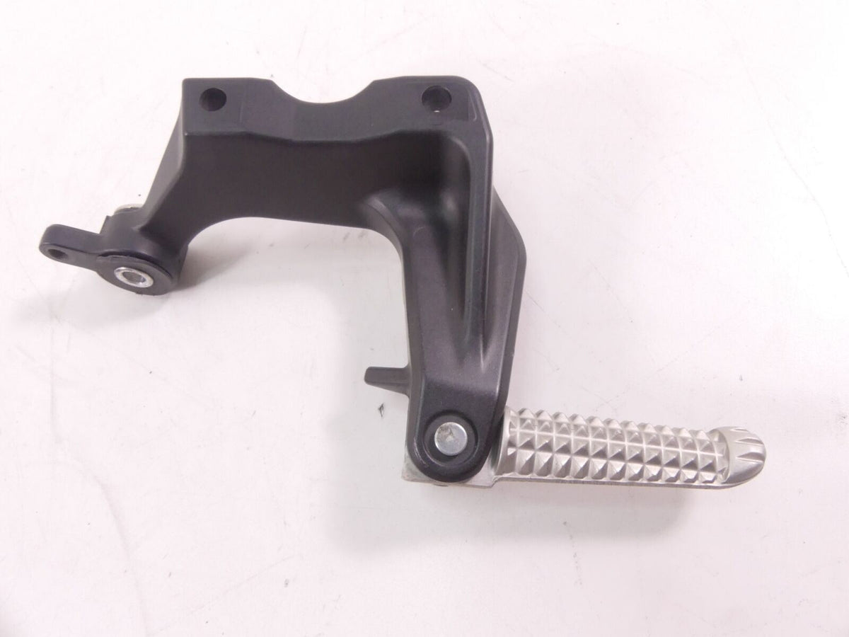 2014 Yamaha VMX17 V-Max 1700 Left Passenger Footpeg Foot Peg + Mount 2S3-27430-0 {{ shop.shopifyCountryName }} - Mototech271