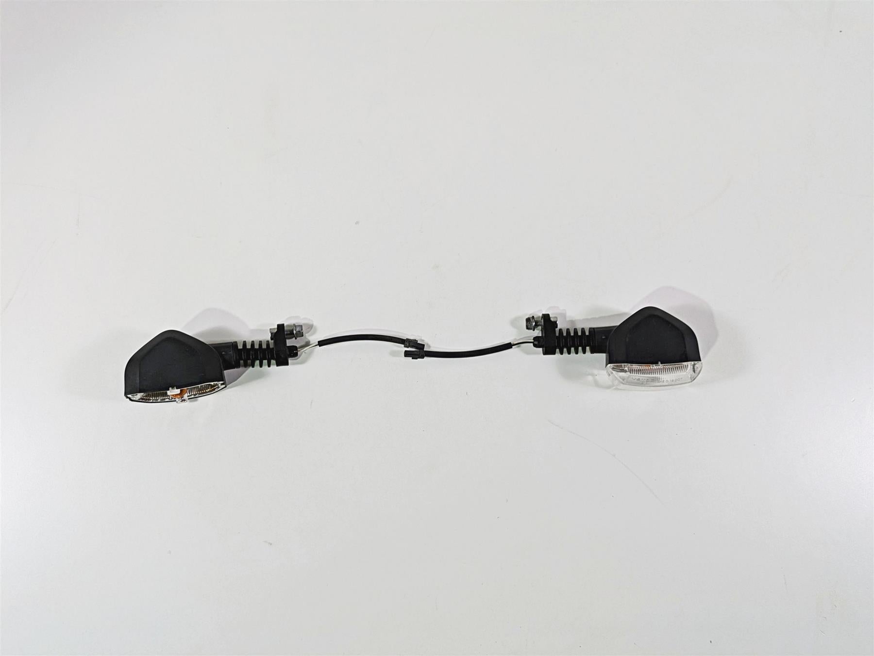 2015 Triumph Tiger Explorer XC Front Blinker Turn Signal Set - Read T2704205 {{ shop.shopifyCountryName }} - Mototech271