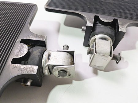 2018 Harley FLHCS Softail Heritage 115th Rear Passenger Floorboard Set 50500744 {{ shop.shopifyCountryName }} - Mototech271