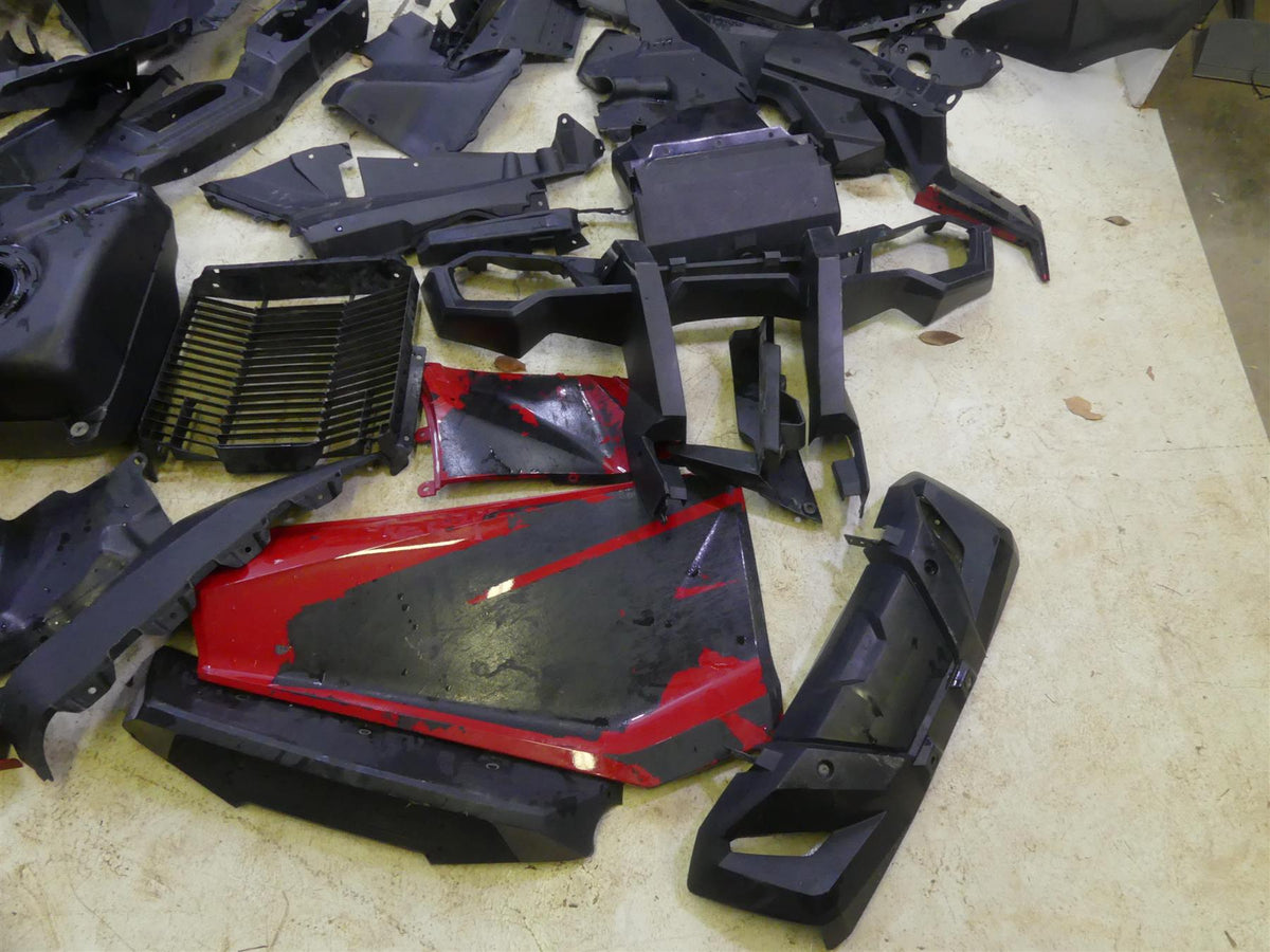 2020 Honda Talon SXS1000R S2R Plastic Body Fairing Cover Tank Set 61240-HL6 {{ shop.shopifyCountryName }} - Mototech271