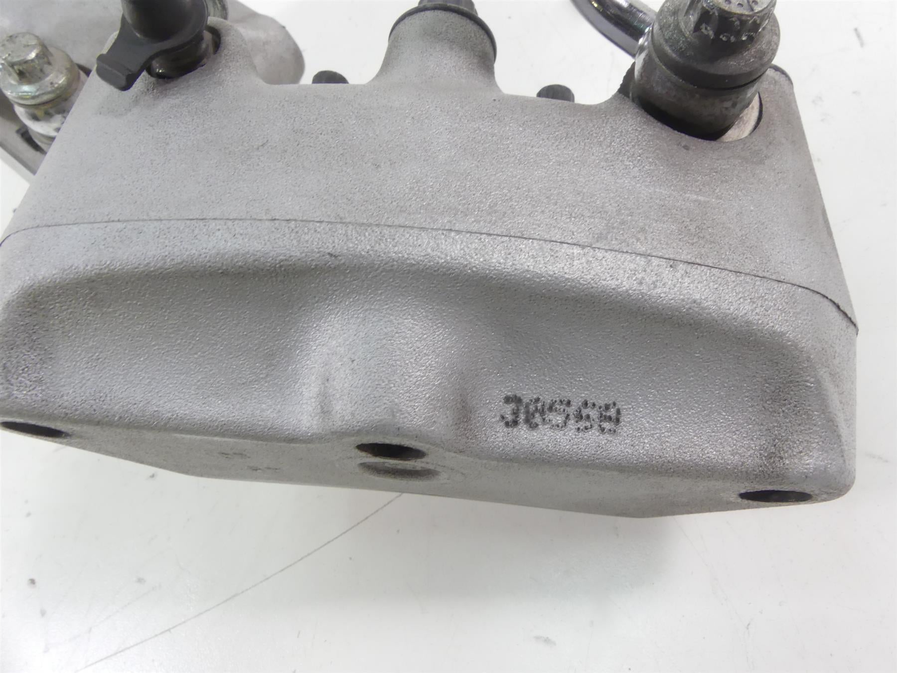 2007 Harley Touring FLHTCU SE CVO Electra Glide Front Brake Caliper Set 44381-99 {{ shop.shopifyCountryName }} - Mototech271